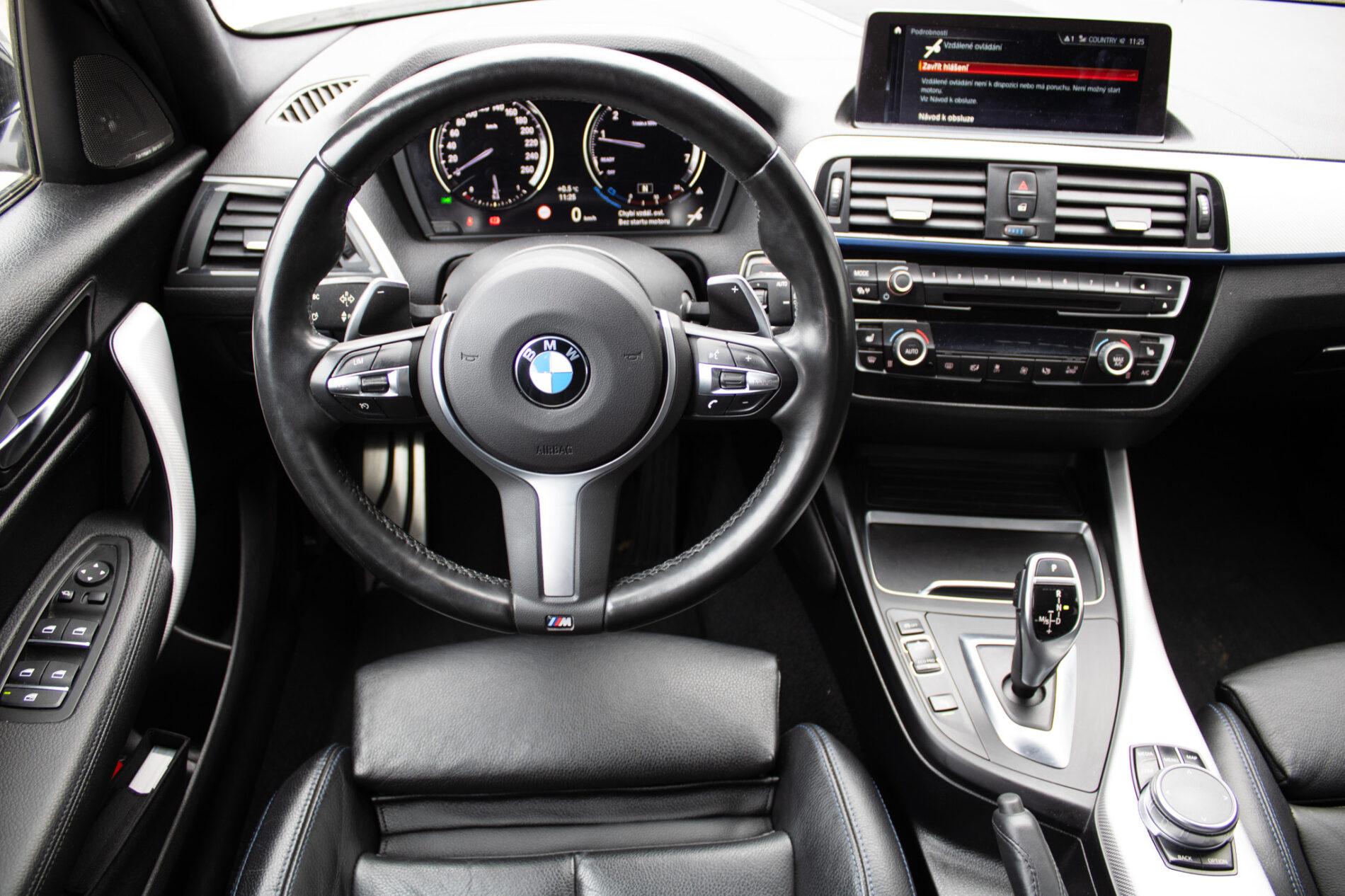 2019 BMW M140i, biela hatchback, 128 000 km