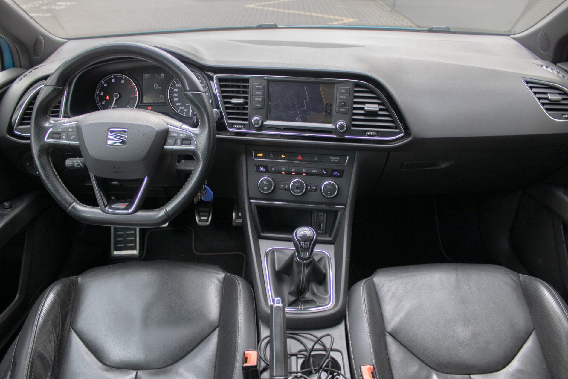 2016 Seat Leon Cupra, modrá kombi, 170 000 km