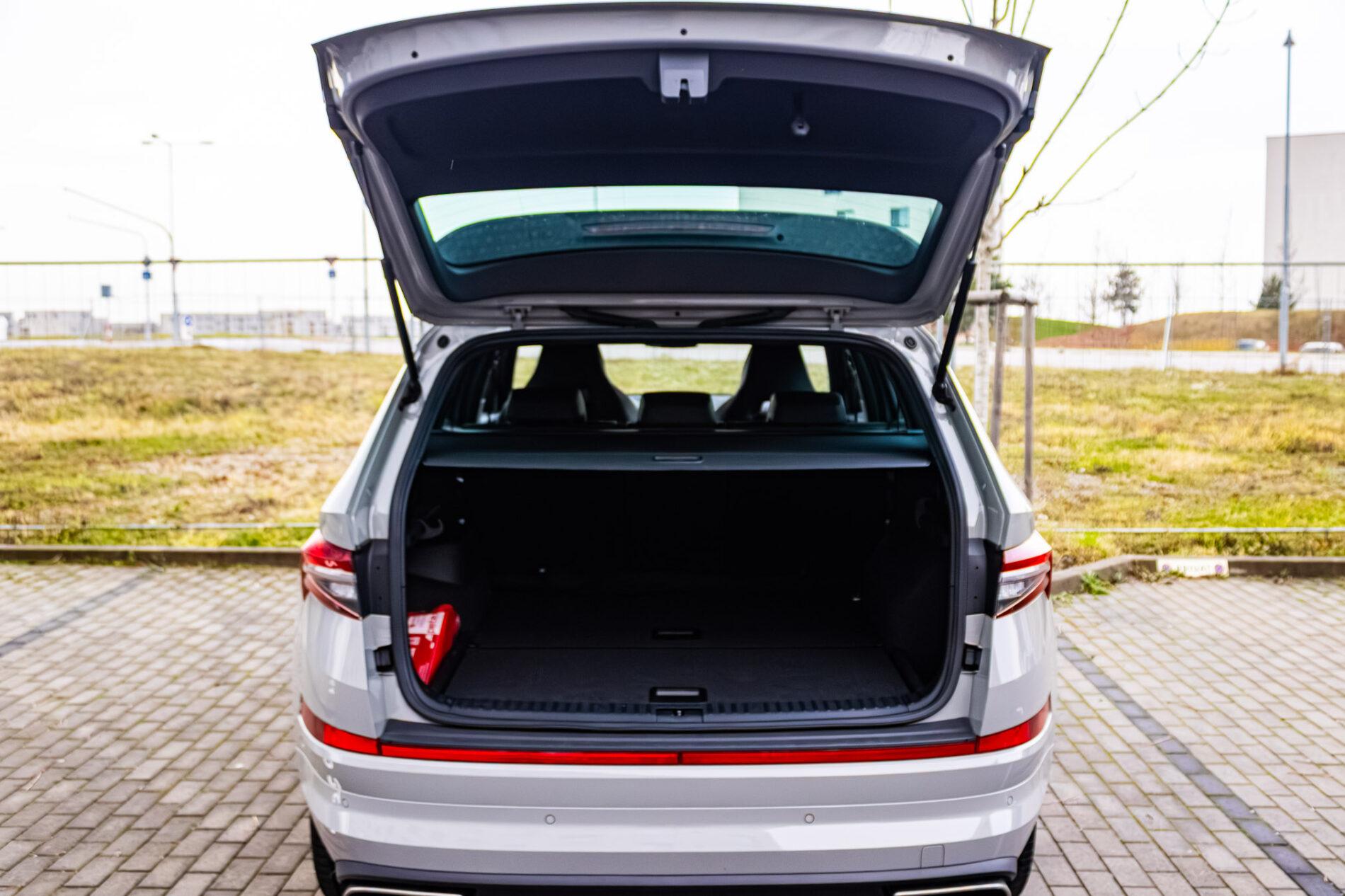 2023 Skoda Kodiaq RS, sivá suv, 35 947 km