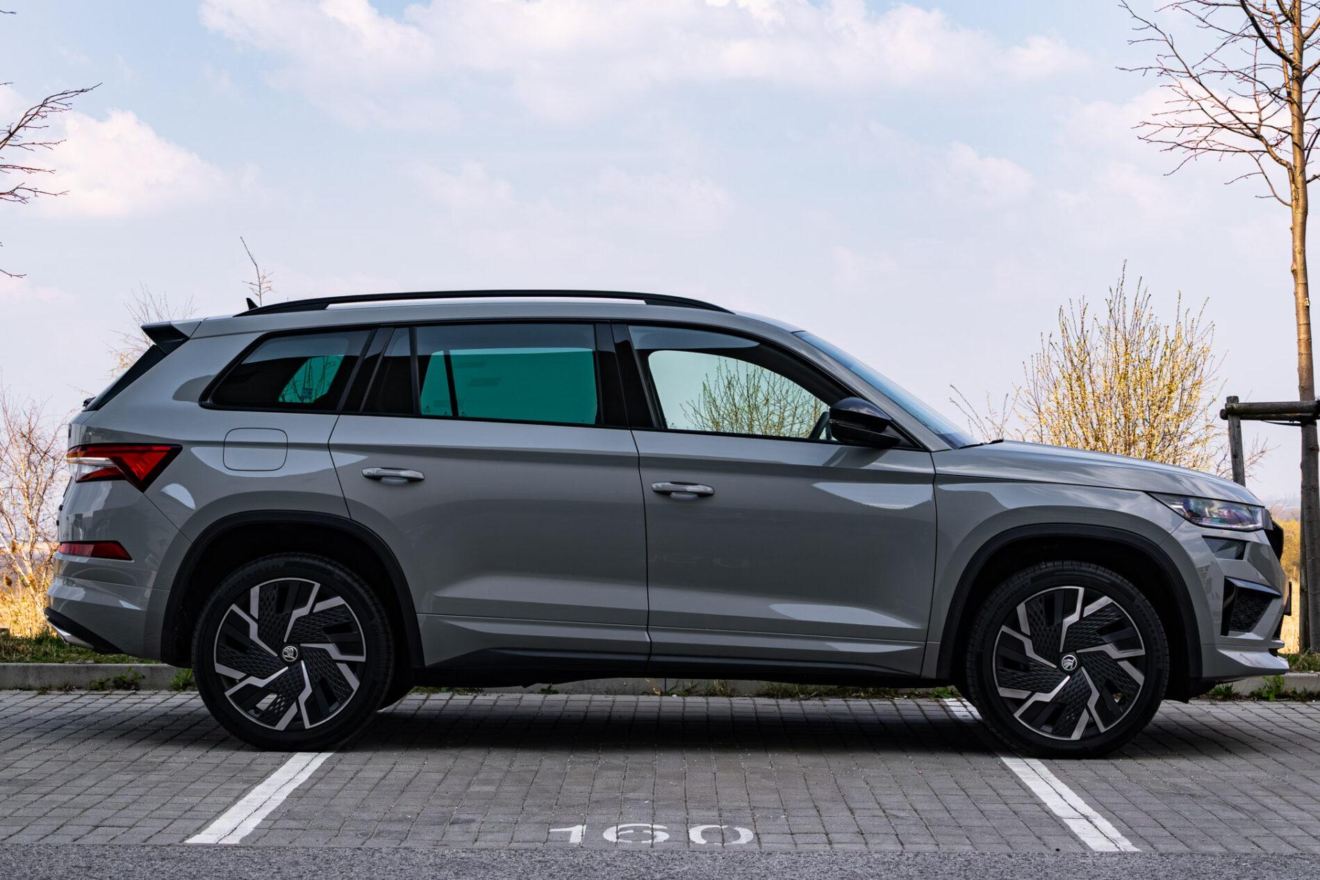 2023 Skoda Kodiaq RS, sivá suv, 35 947 km