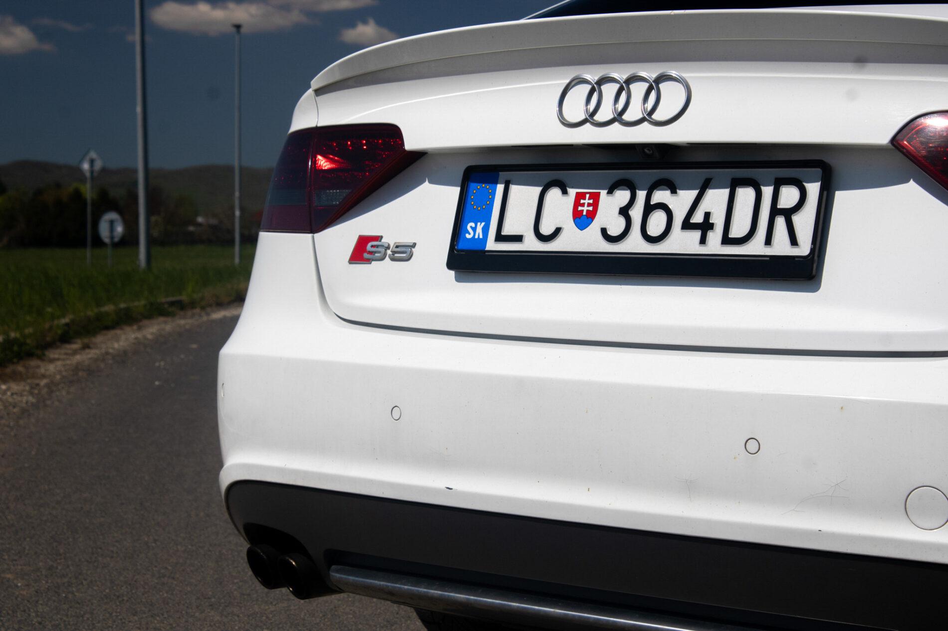 2010 AUDI S5, biela kupé, 266 052 km
