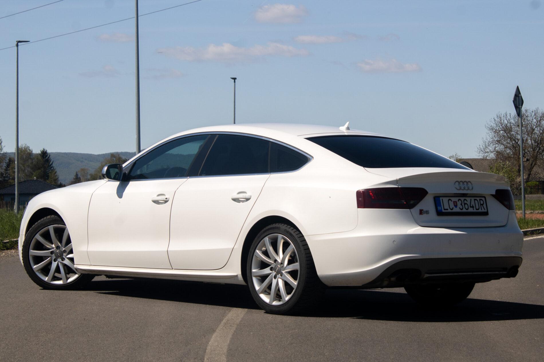 2010 AUDI S5, biela kupé, 266 052 km