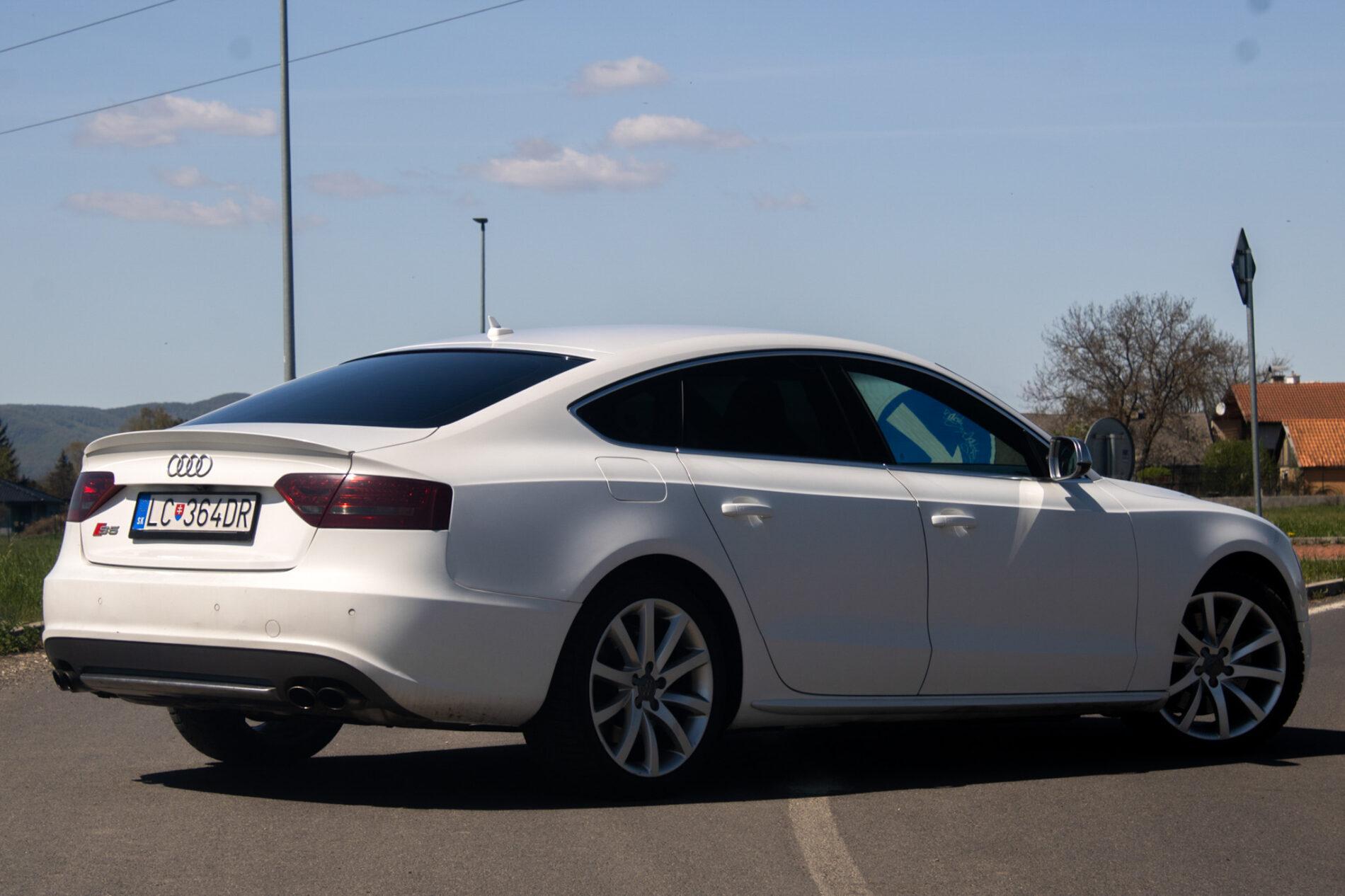 2010 AUDI S5, biela kupé, 266 052 km