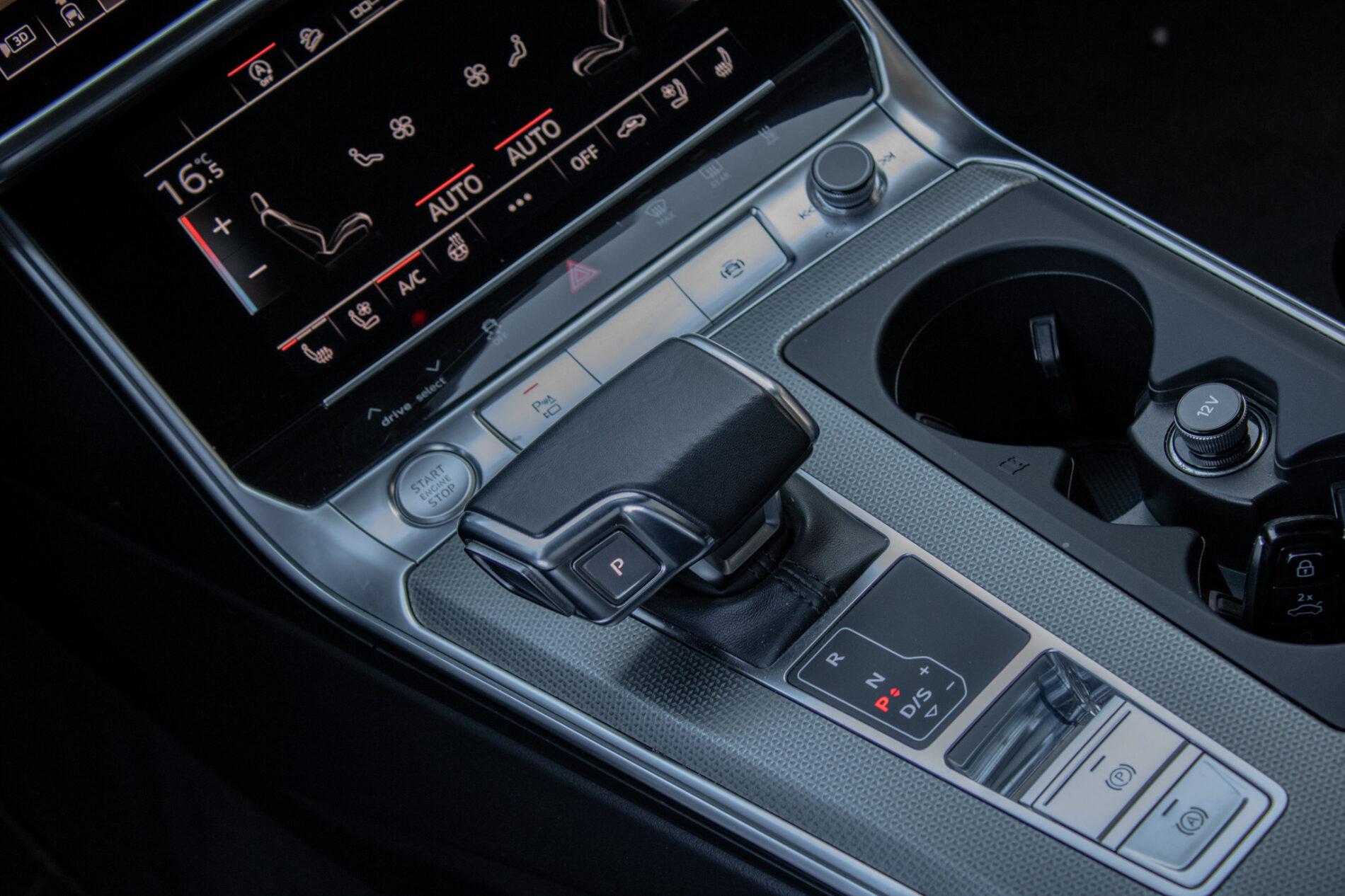 2020 AUDI A6, čierna kombi, 135 286 km