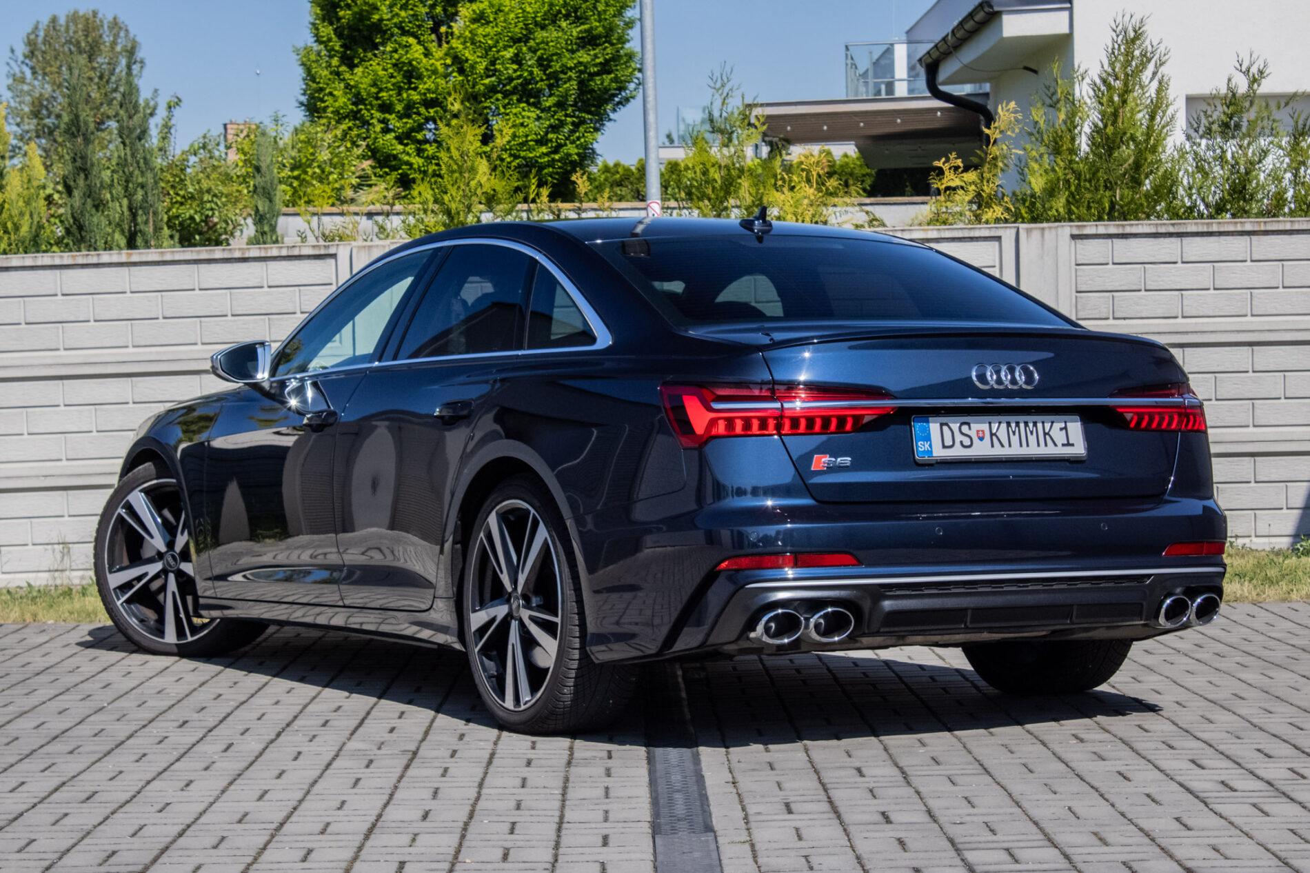 2021 AUDI S6, modrá sedan, 101 997 km