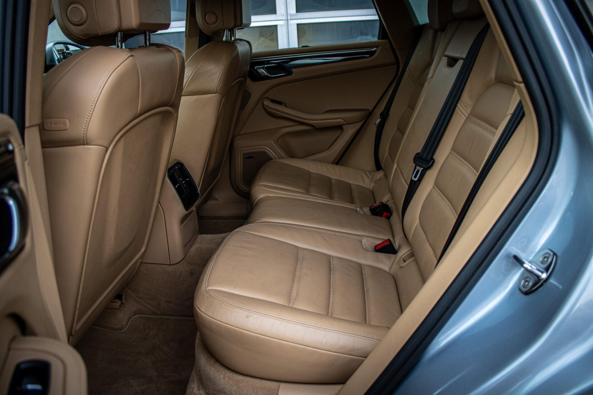 2014 Porsche Macan S, strieborná suv, 125 433 km