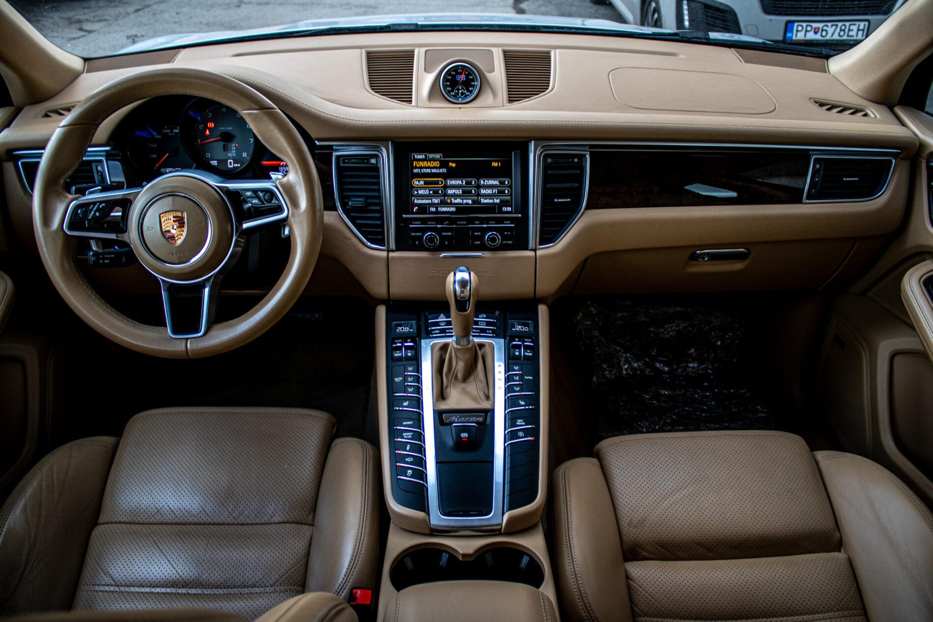 2014 Porsche Macan S, strieborná suv, 125 433 km