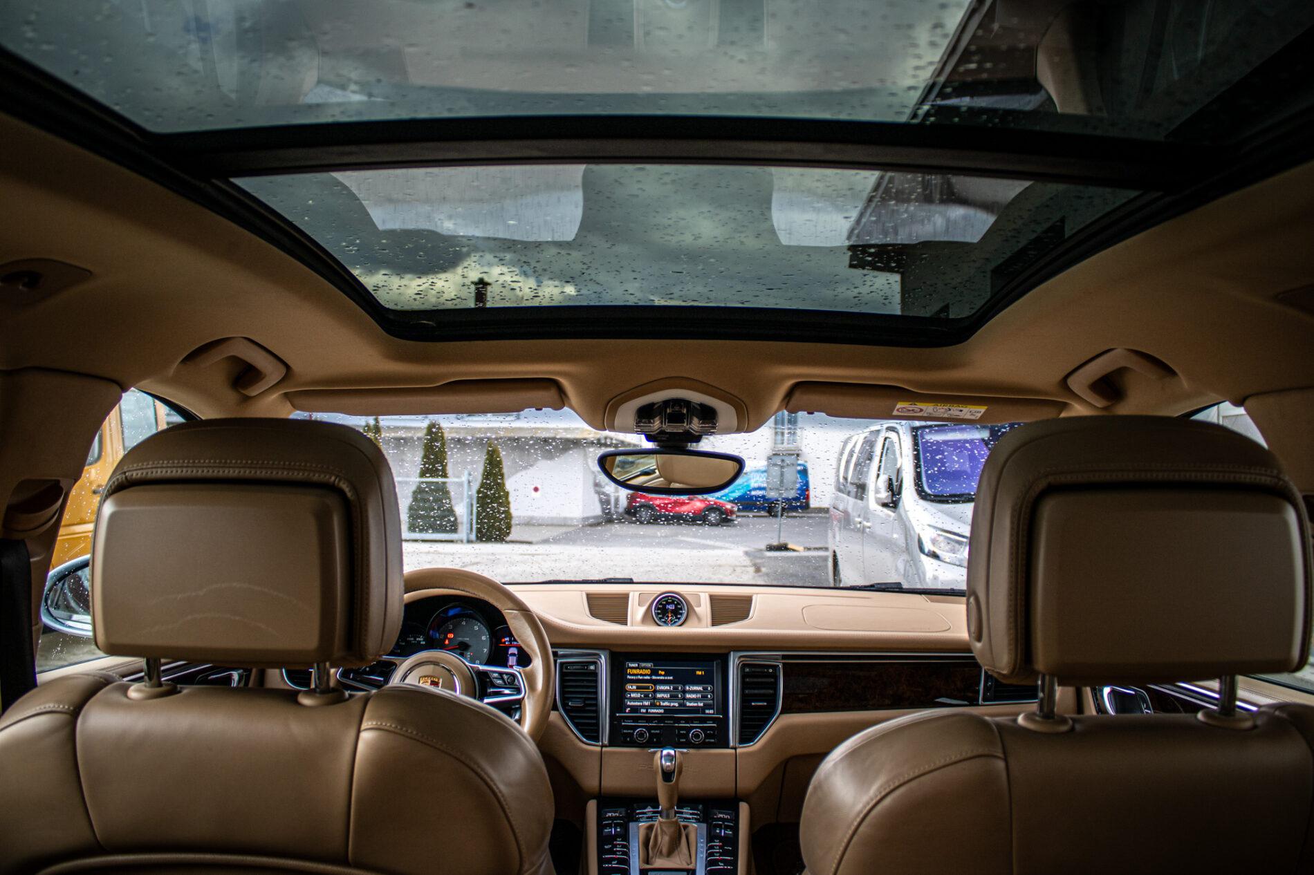 2014 Porsche Macan S, strieborná suv, 125 433 km