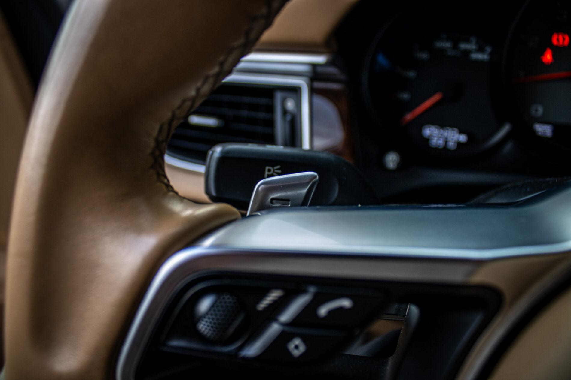 2014 Porsche Macan S, strieborná suv, 125 433 km