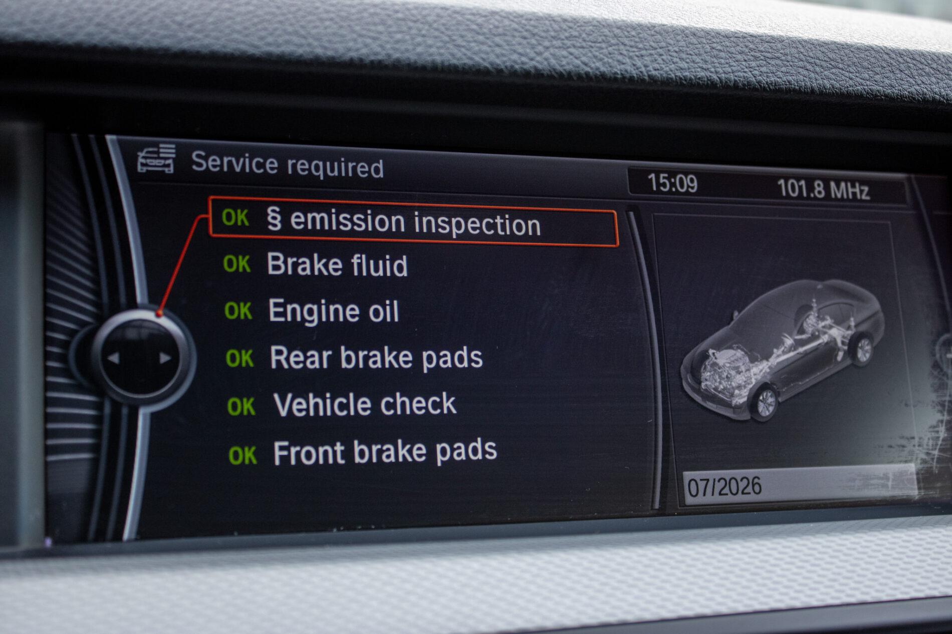 2012 BMW 530d, biela sedan, 254 243 km