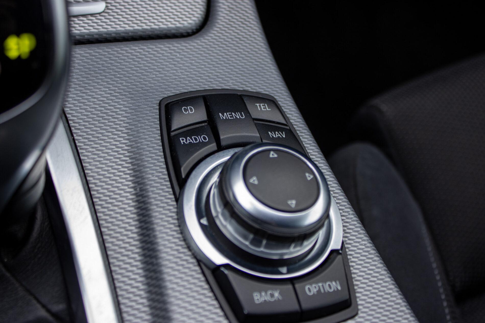 2012 BMW 530d, biela sedan, 254 243 km