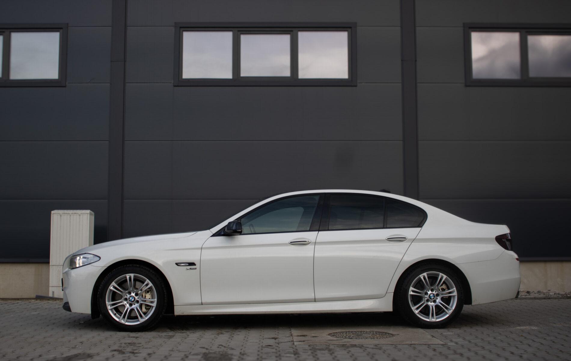 2012 BMW 530d, biela sedan, 254 243 km