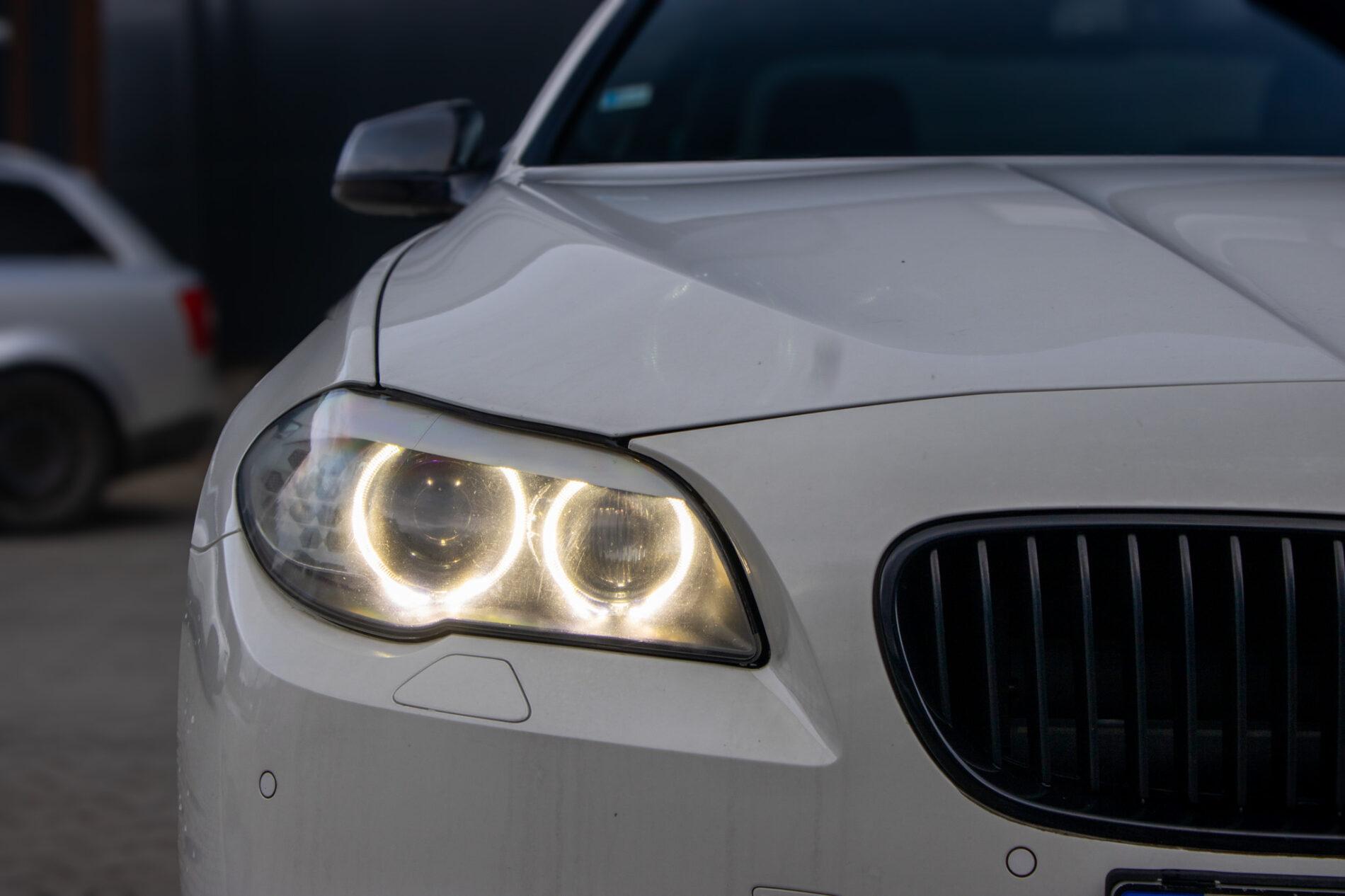 2012 BMW 530d, biela sedan, 254 243 km