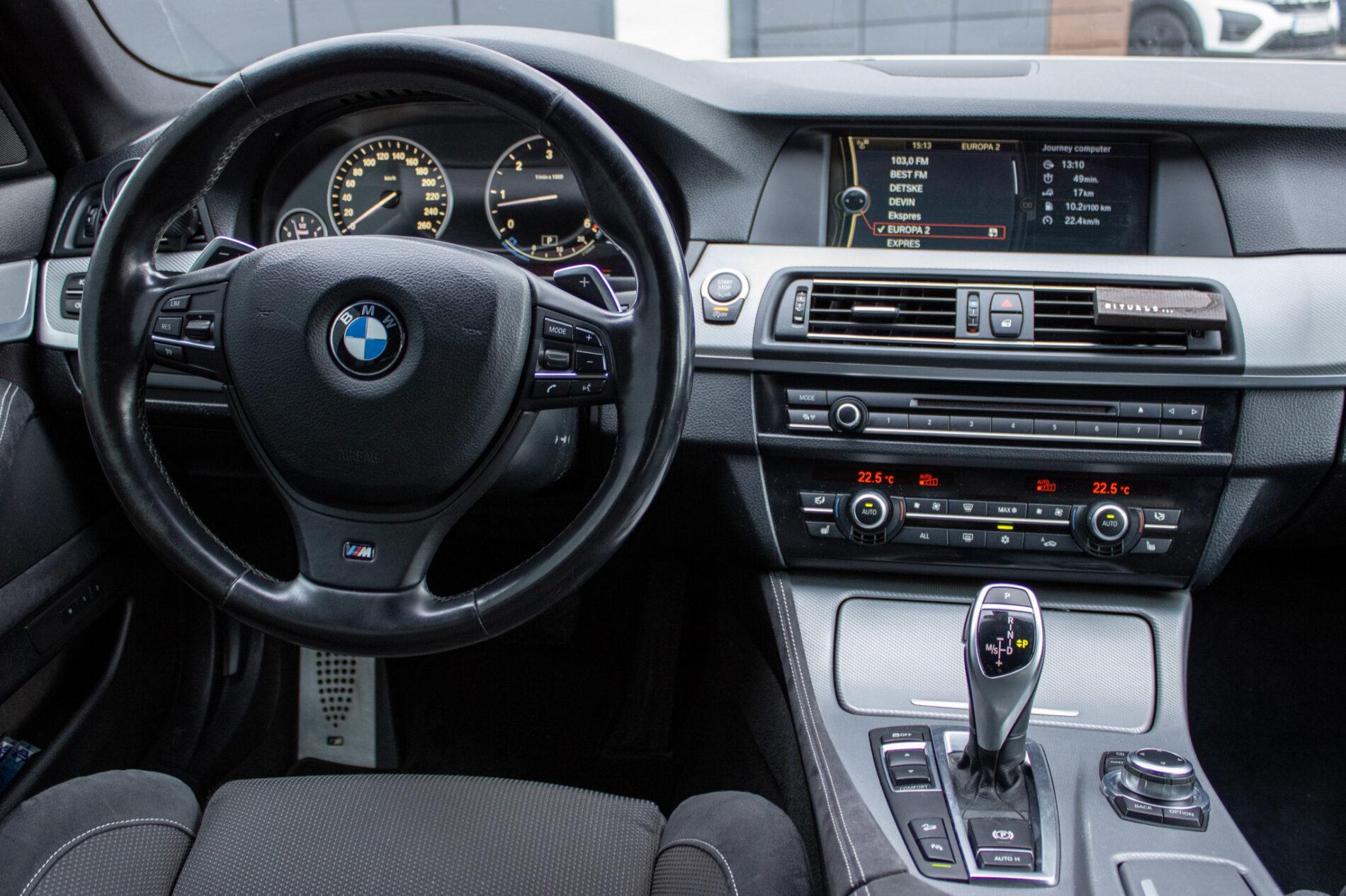 2012 BMW 530d, biela sedan, 254 243 km