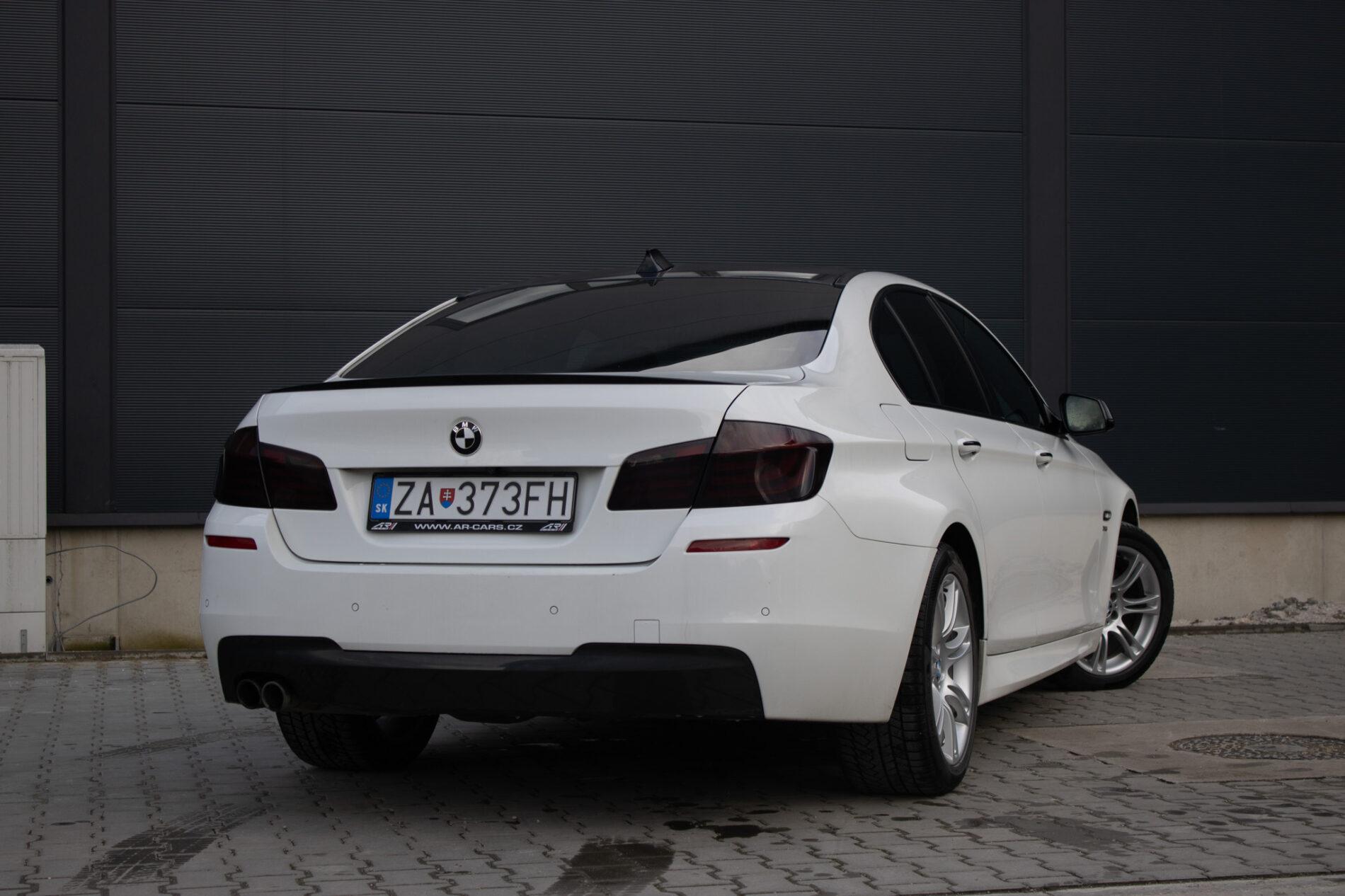 2012 BMW 530d, biela sedan, 254 243 km