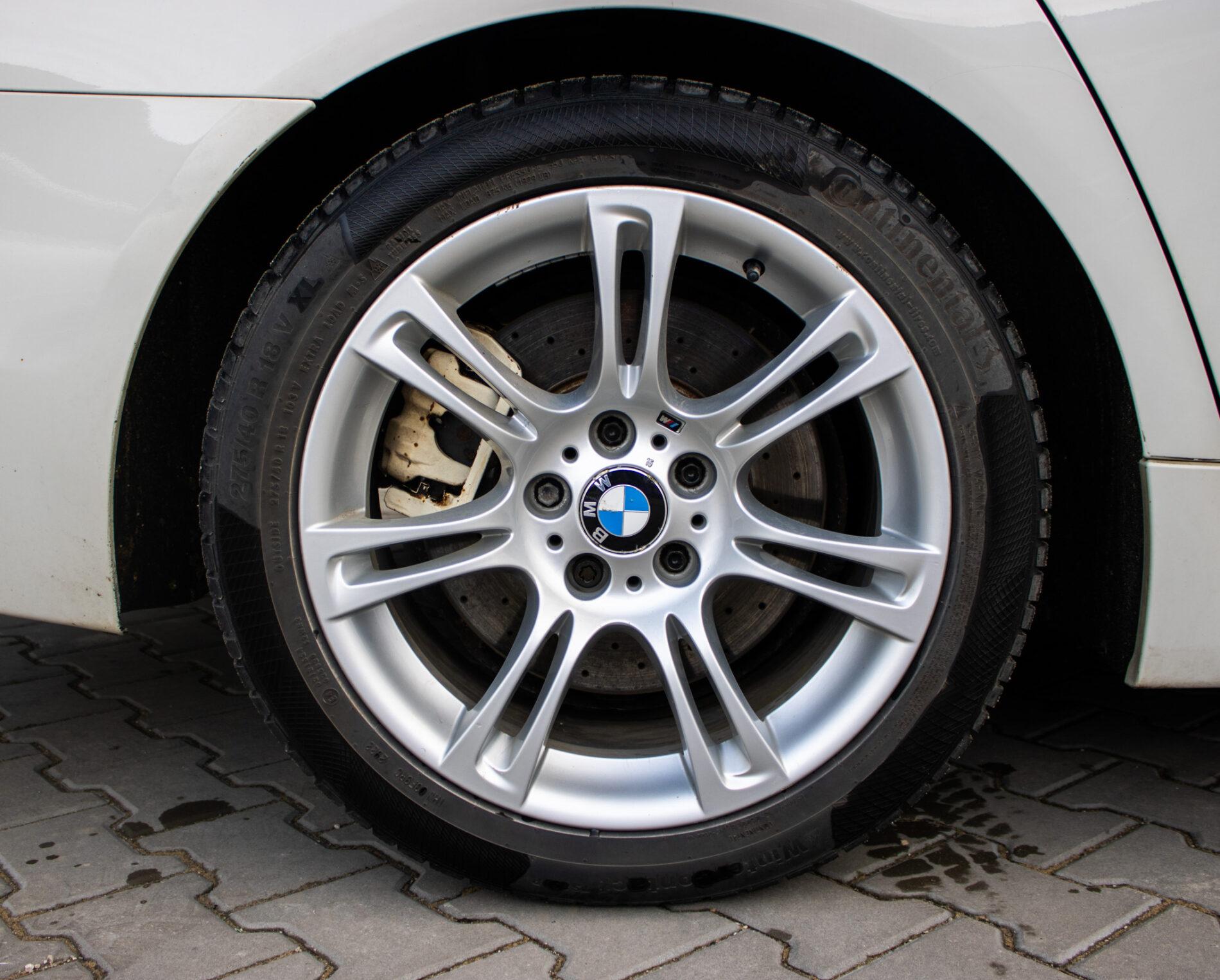 2012 BMW 530d, biela sedan, 254 243 km