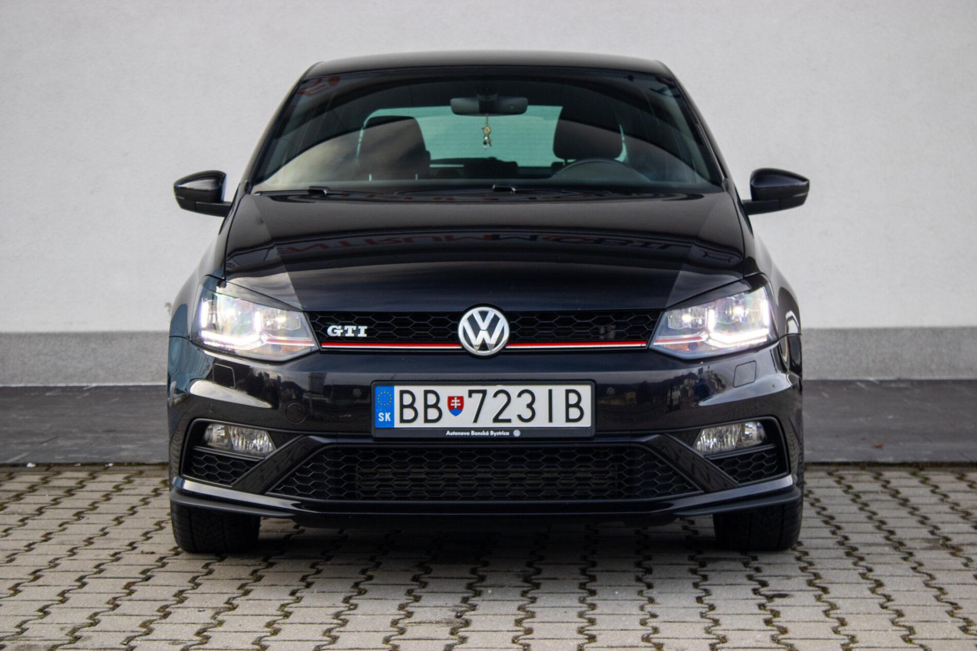 2016 Volkswagen Polo GTI, čierna hatchback, 49 625 km