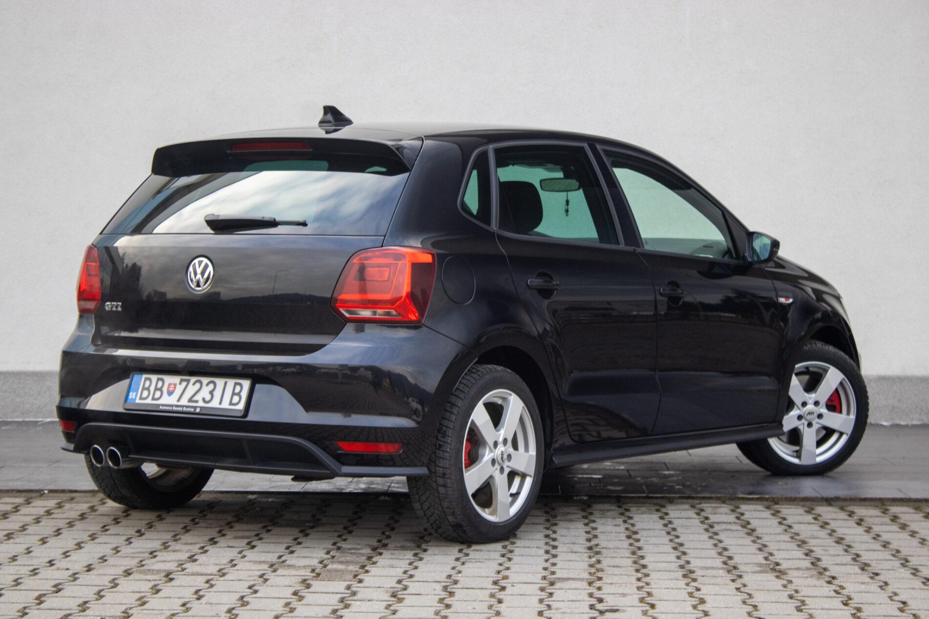 2016 Volkswagen Polo GTI, čierna hatchback, 49 625 km