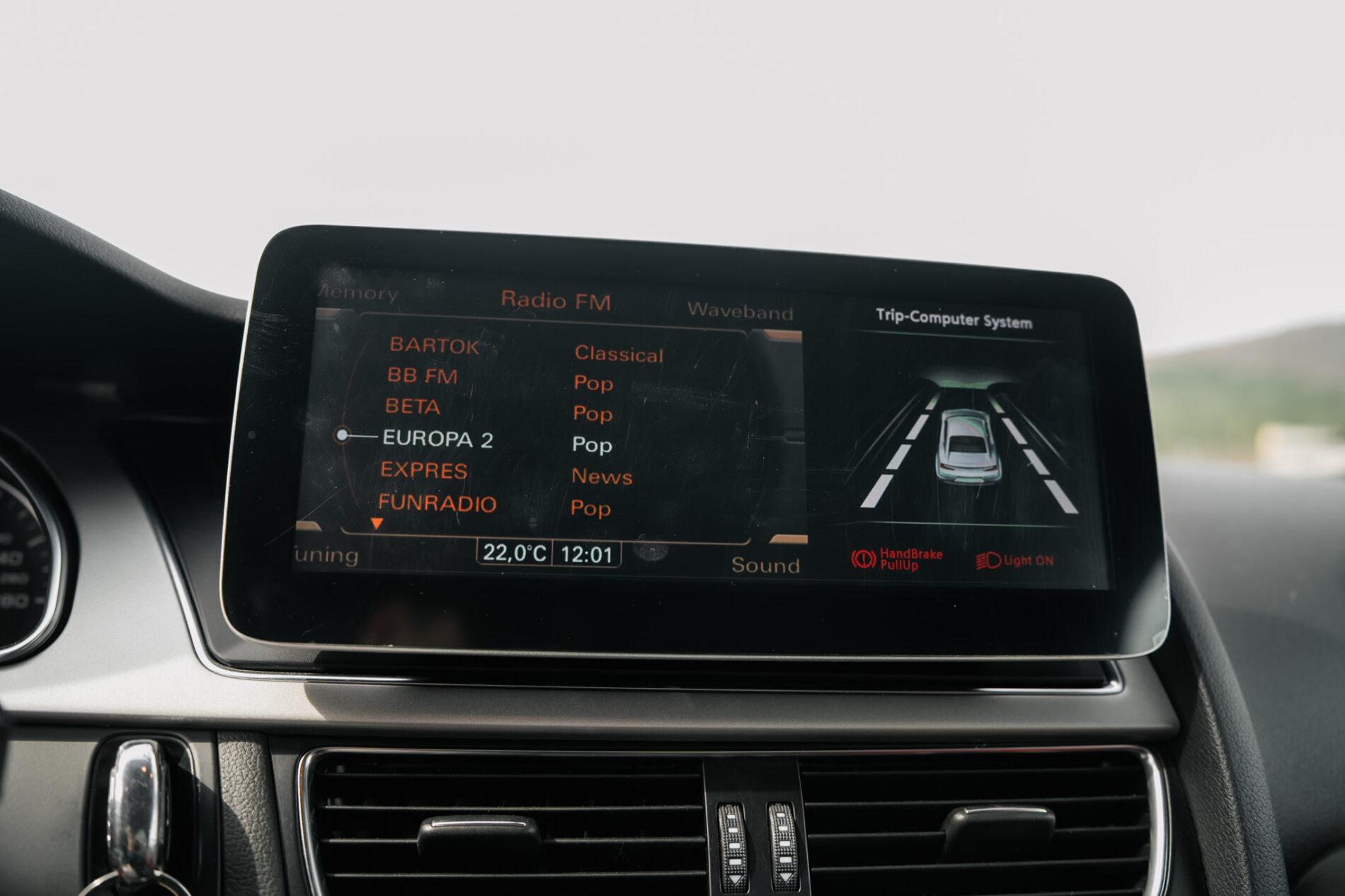 2010 AUDI A5, biela kabriolet, 357 143 km