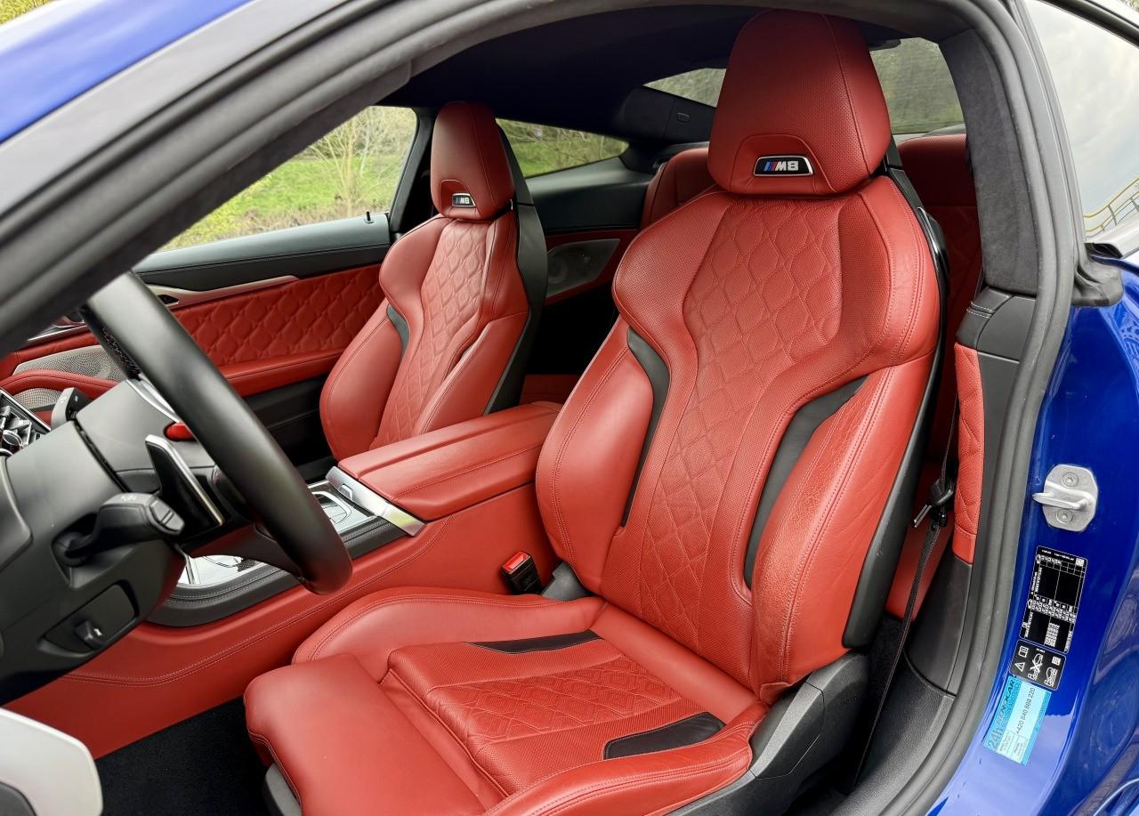 2020 BMW M8 Competition, modrá kupé, 107 000 km
