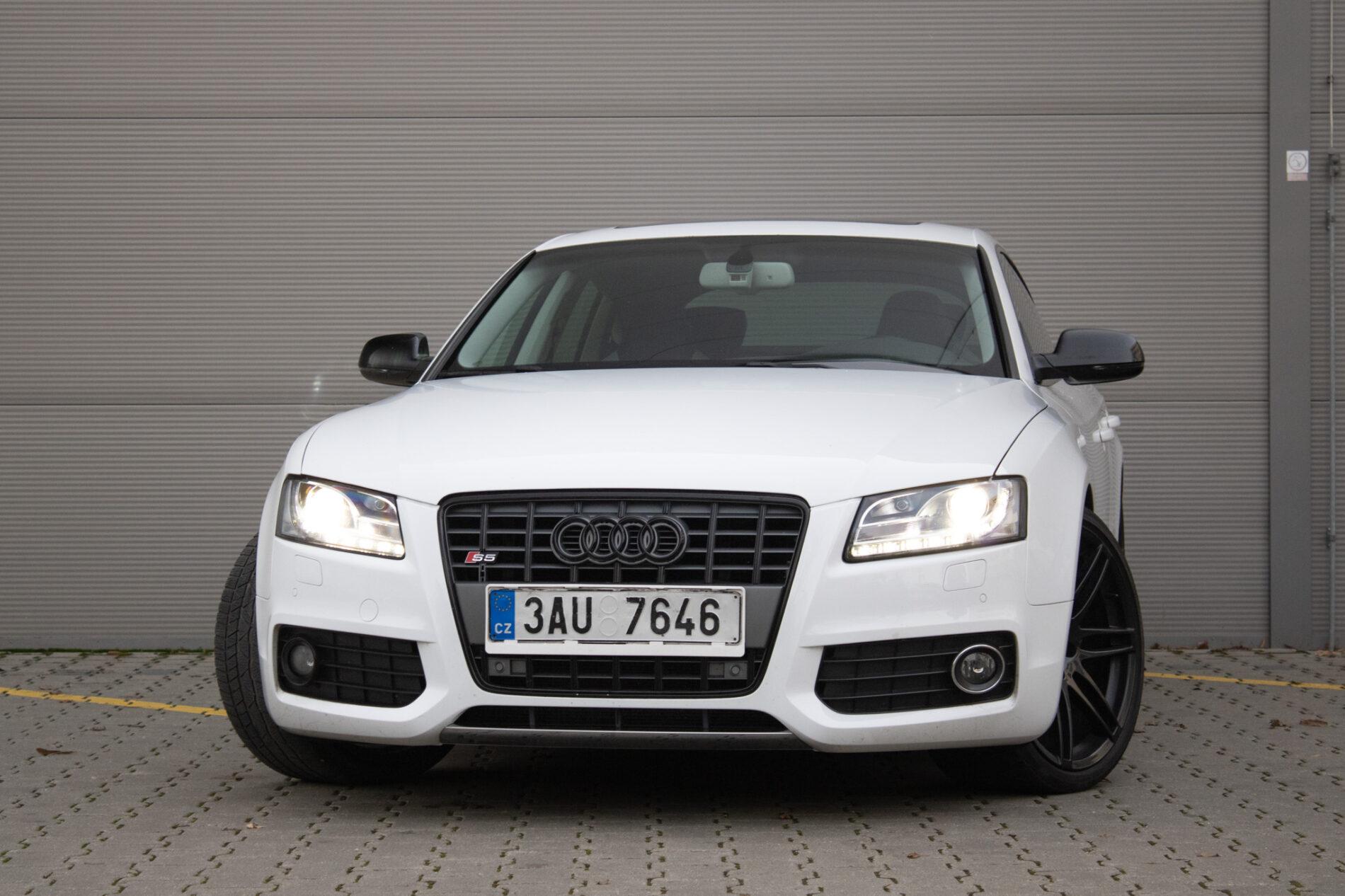 2011 AUDI S5