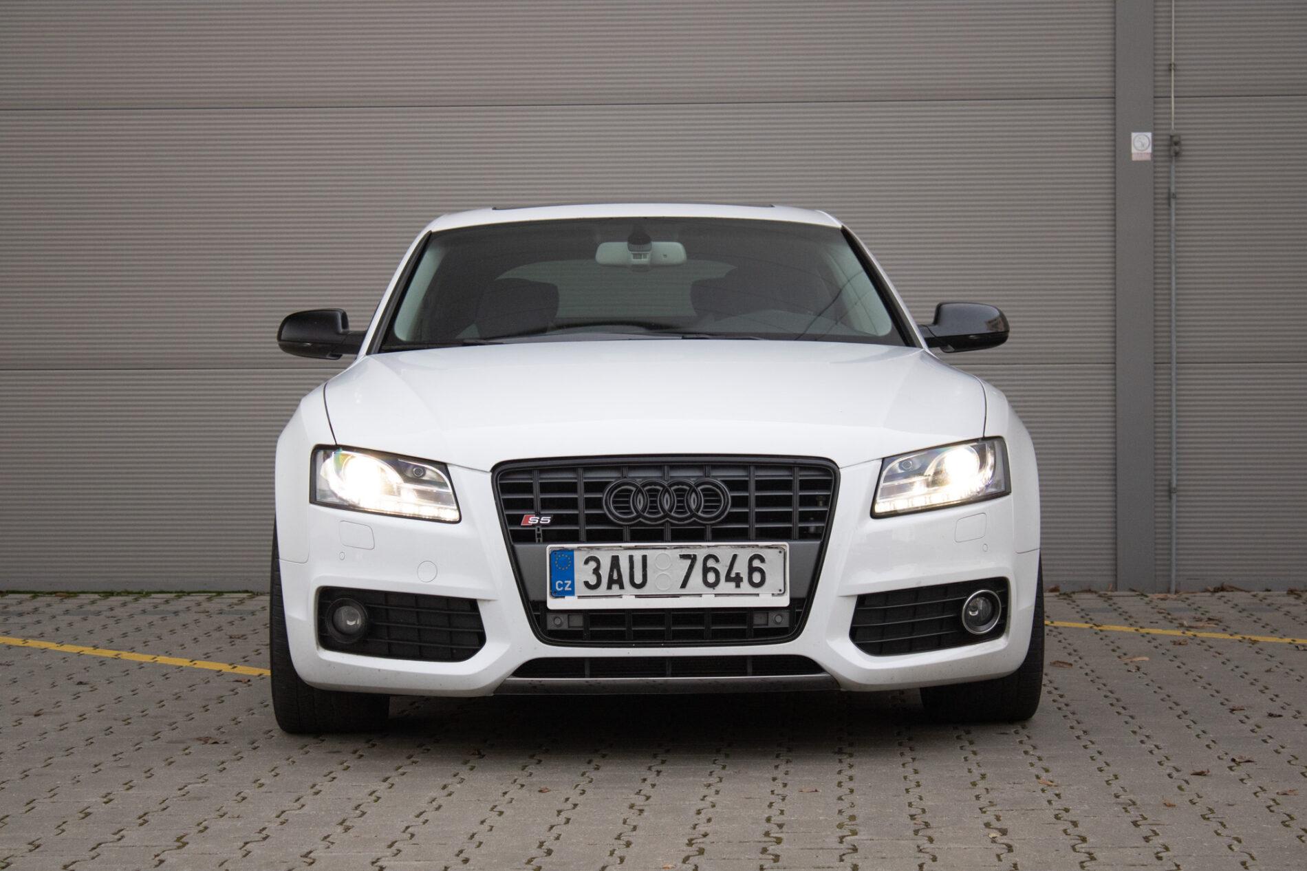2011 AUDI S5