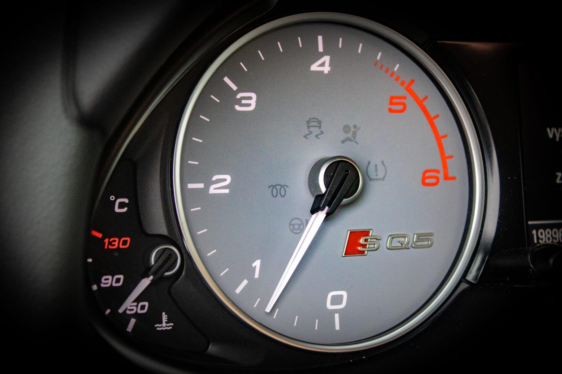 2014 AUDI SQ5, čierna suv, 198 964 km