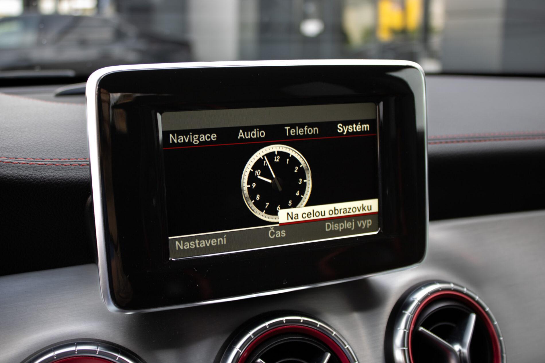 2014 Mercedes-Benz CLA 45 AMG, čierna kupé, 135 120 km