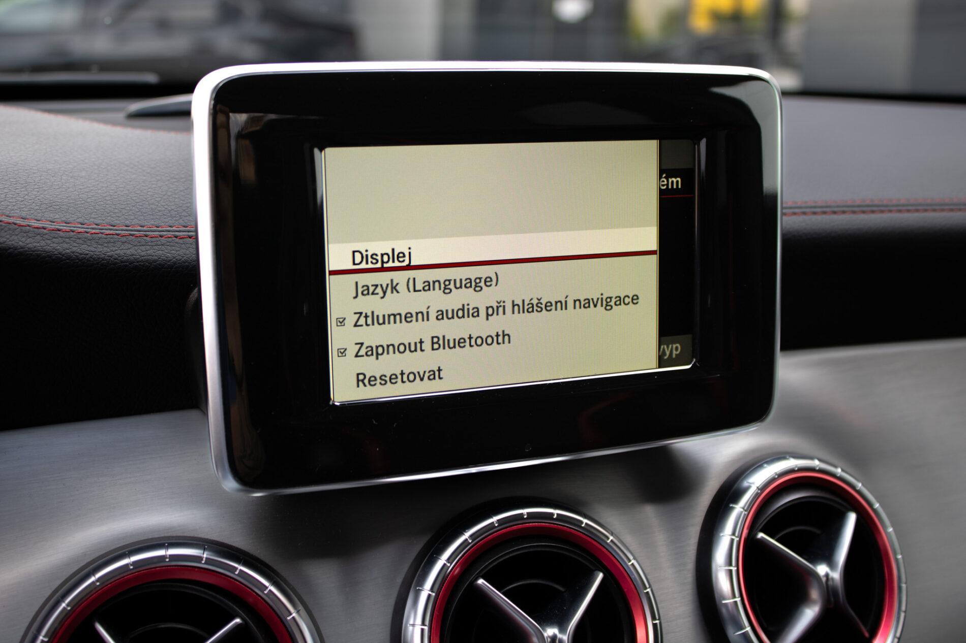 2014 Mercedes-Benz CLA 45 AMG, čierna kupé, 135 120 km