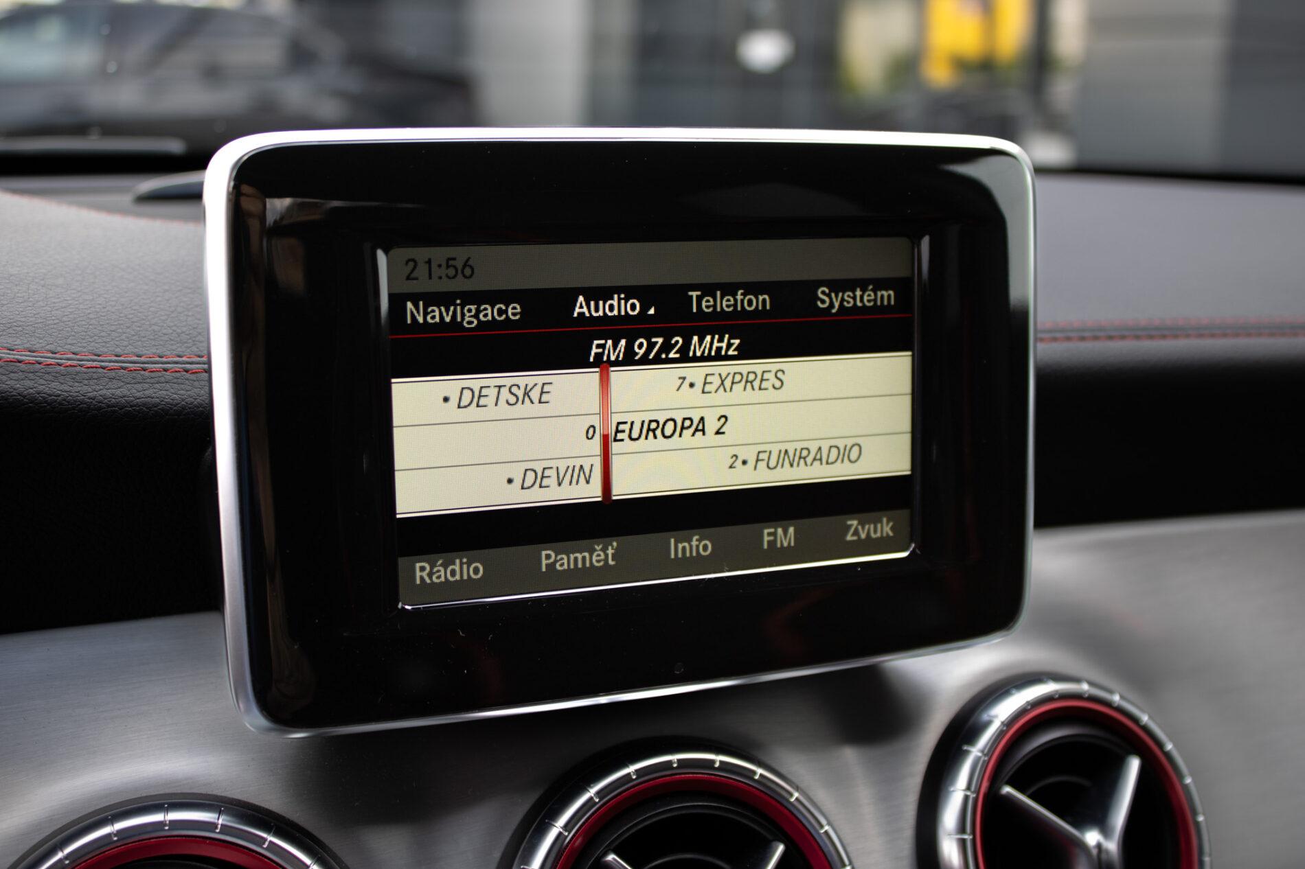 2014 Mercedes-Benz CLA 45 AMG, čierna kupé, 135 120 km