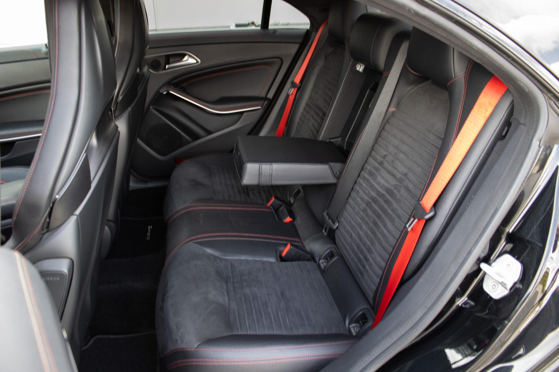 2014 Mercedes-Benz CLA 45 AMG, čierna kupé, 135 120 km