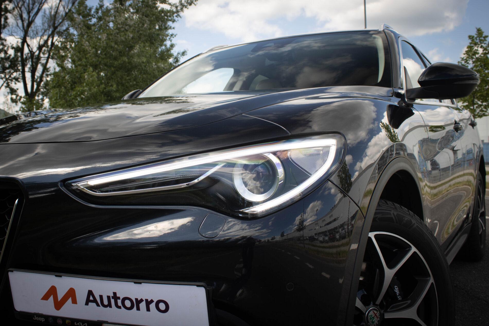 2018 Alfa Romeo Stelvio, čierna suv, 239 300 km
