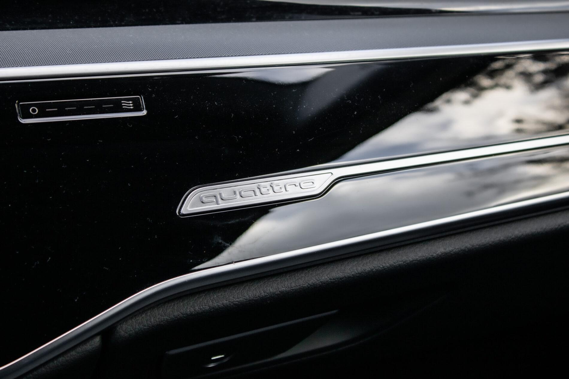 2023 AUDI A8, čierna sedan, 45 533 km