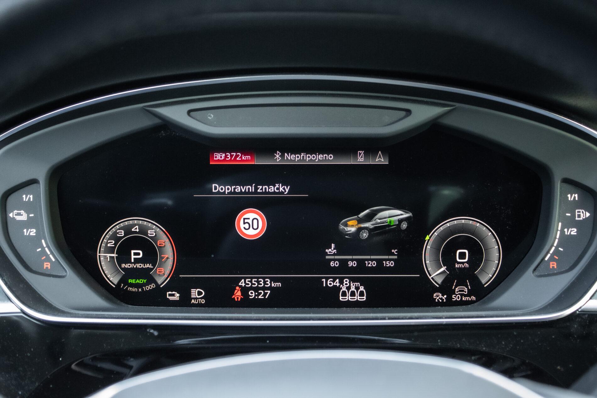 2023 AUDI A8, čierna sedan, 45 533 km