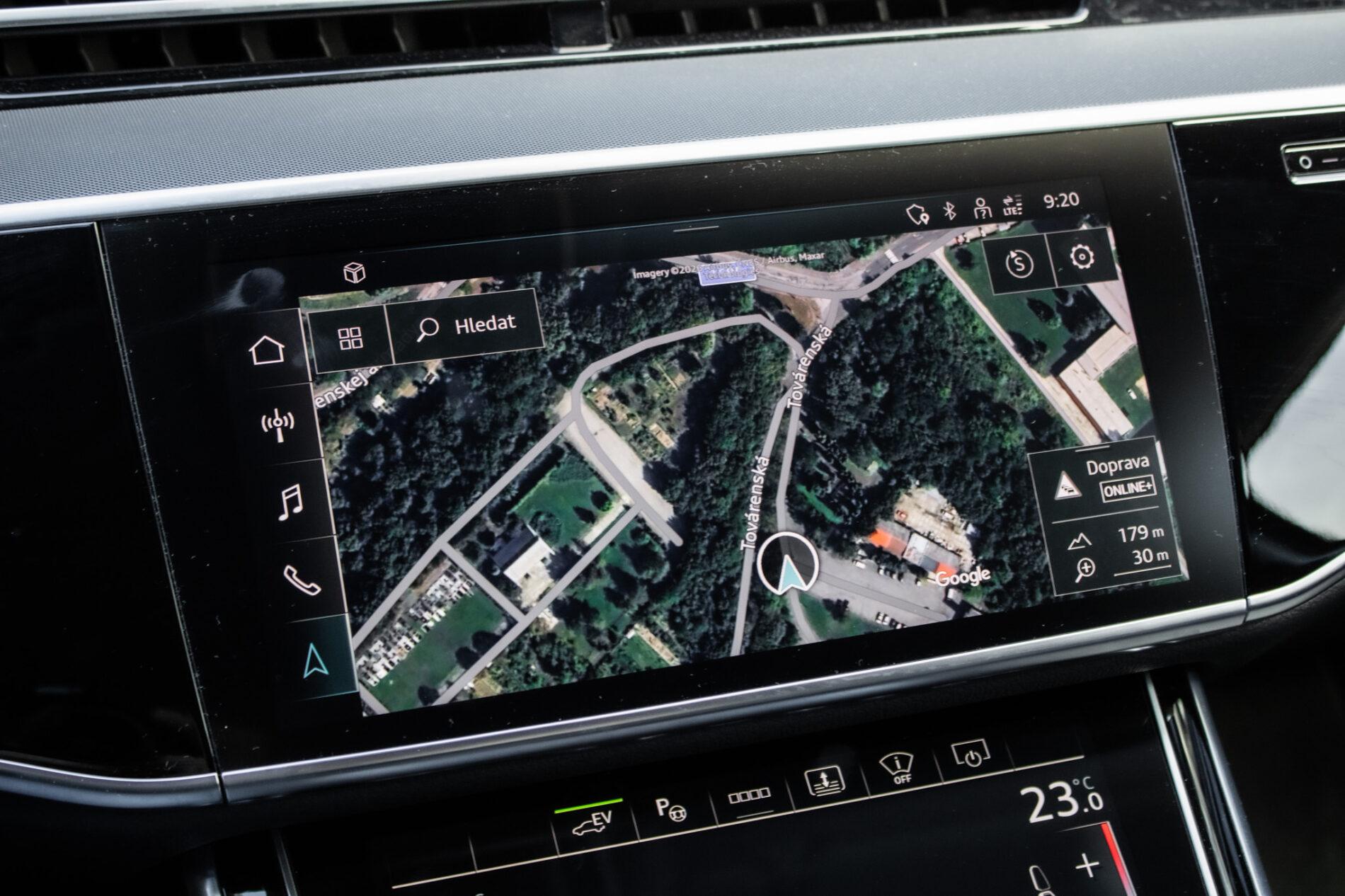 2023 AUDI A8, čierna sedan, 45 533 km