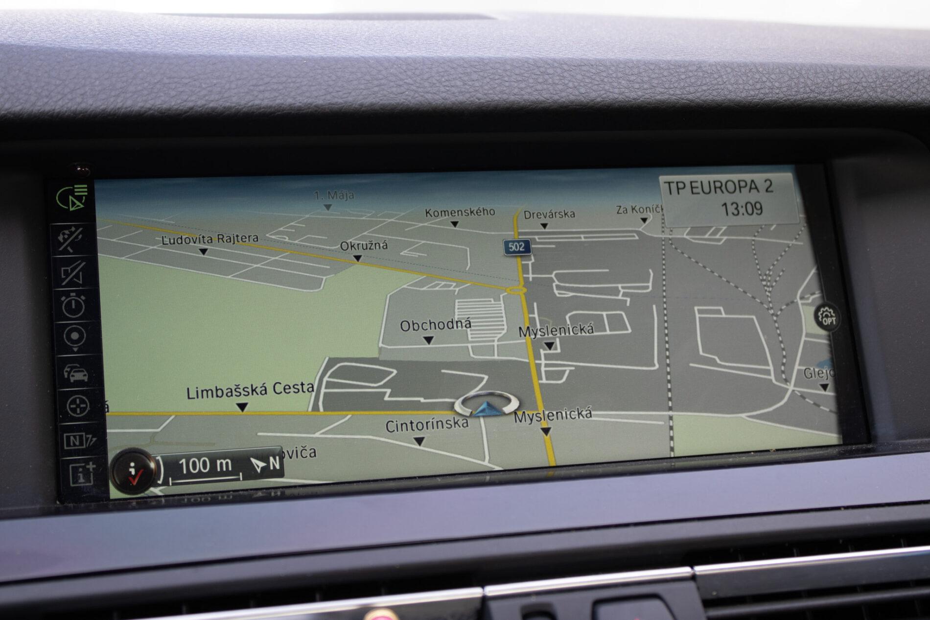 2013 BMW 530d, čierna sedan, 303 000 km