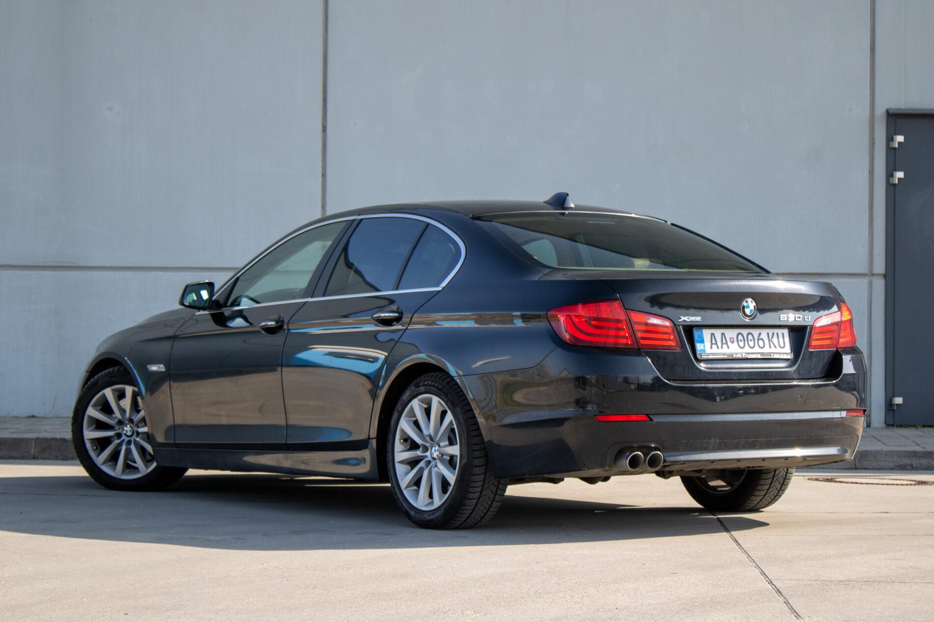 2013 BMW 530d, čierna sedan, 303 000 km