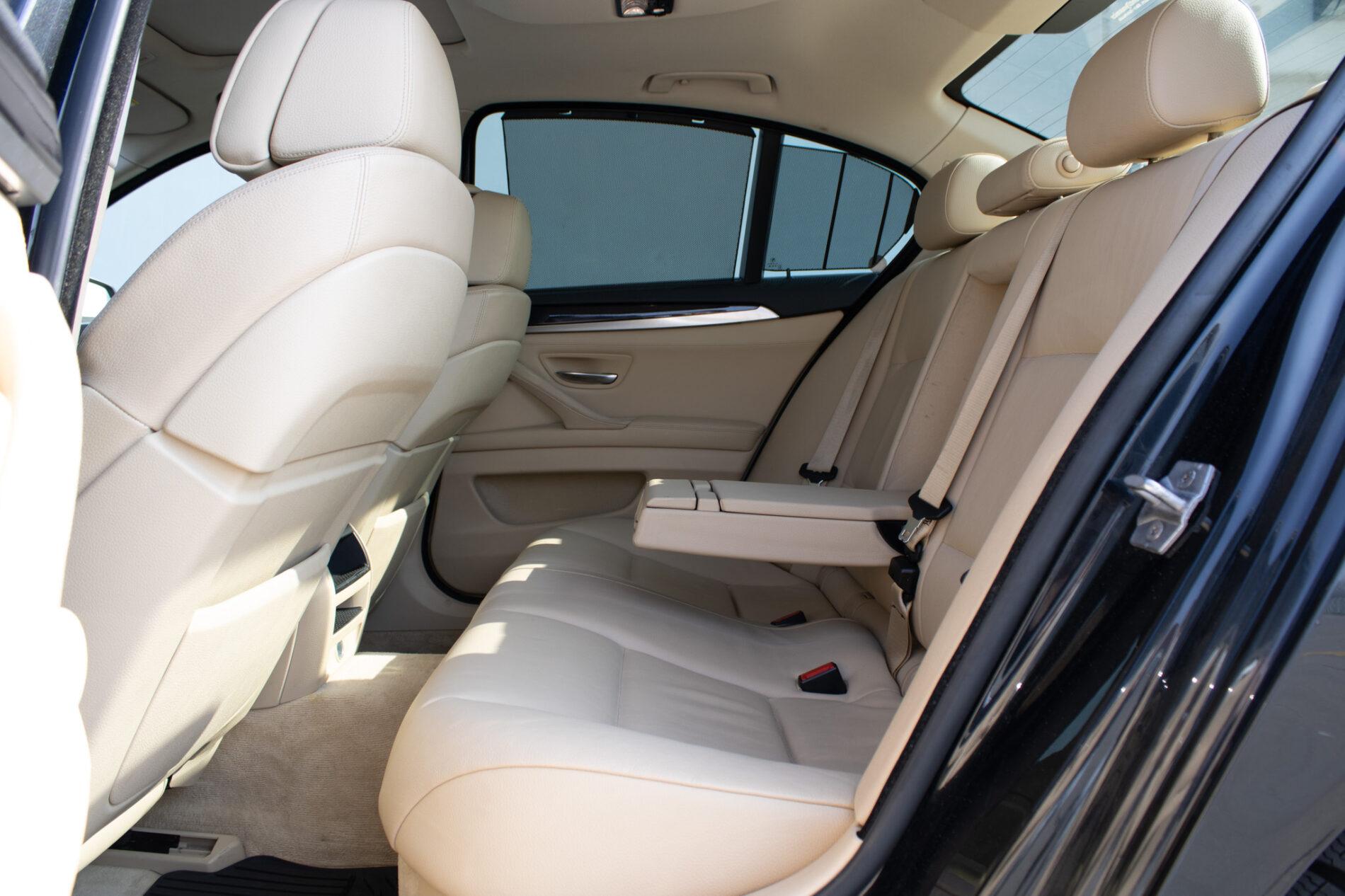2013 BMW 530d, čierna sedan, 303 000 km