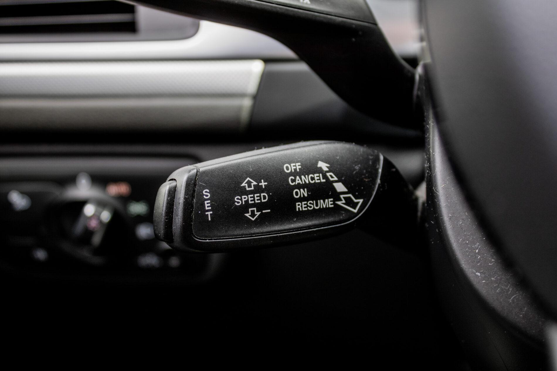 2015 AUDI A6, strieborná kombi, 305 272 km
