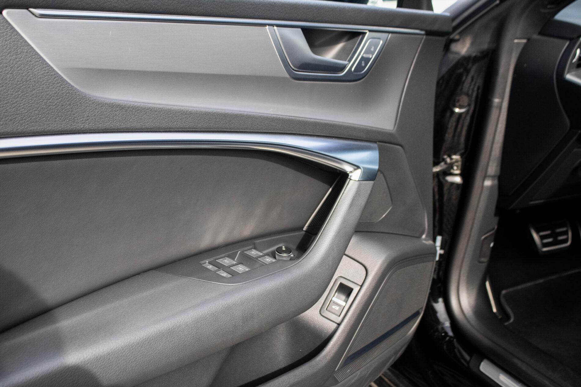 2022 AUDI A7, čierna, 99 845 km