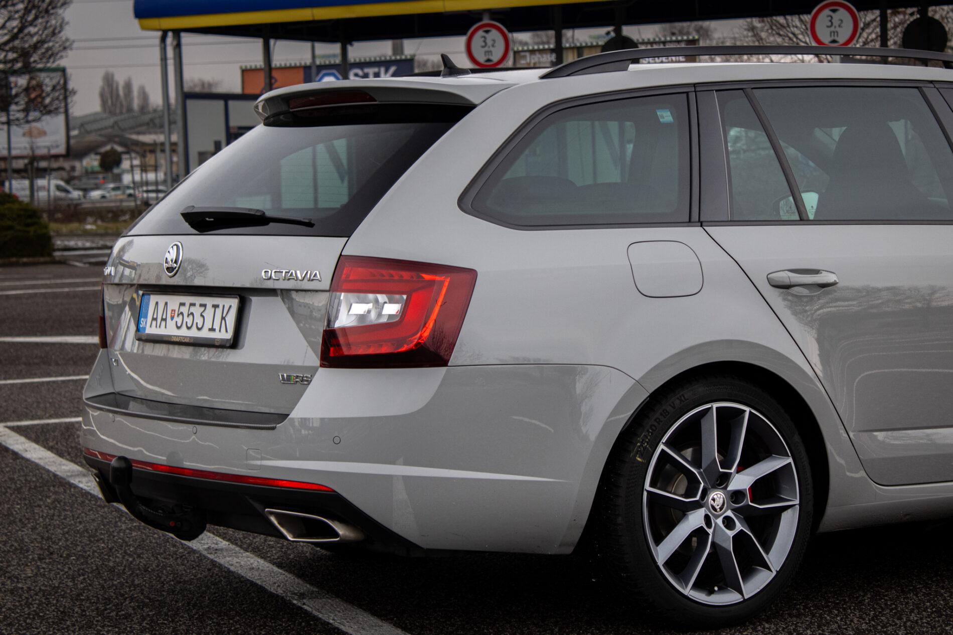 2019 Skoda Octavia RS, sivá kombi, 193 427 km