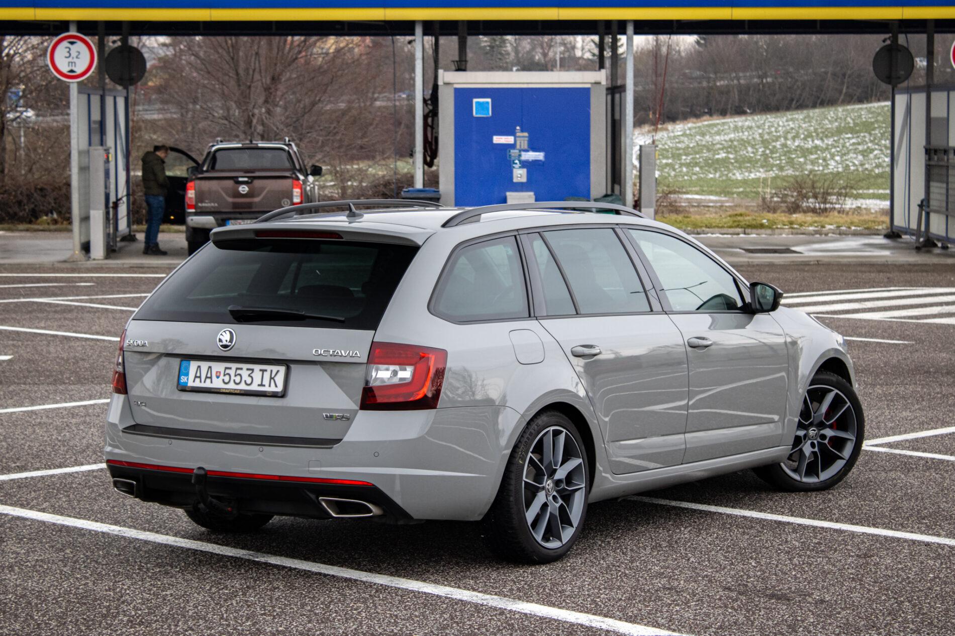 2019 Skoda Octavia RS, sivá kombi, 193 427 km