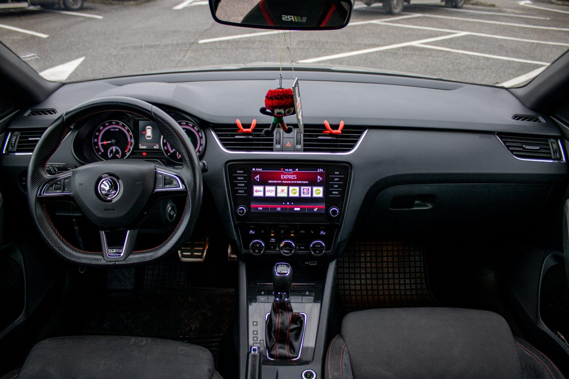 2019 Skoda Octavia RS, sivá kombi, 193 427 km