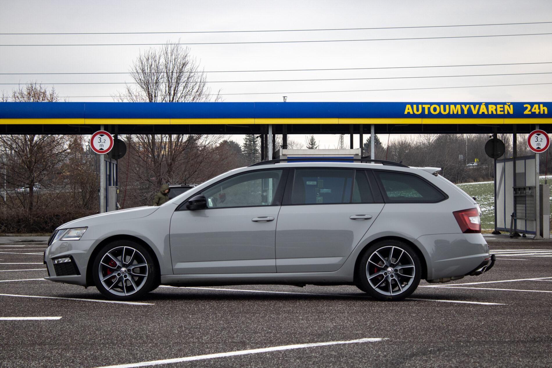 2019 Skoda Octavia RS, sivá kombi, 193 427 km