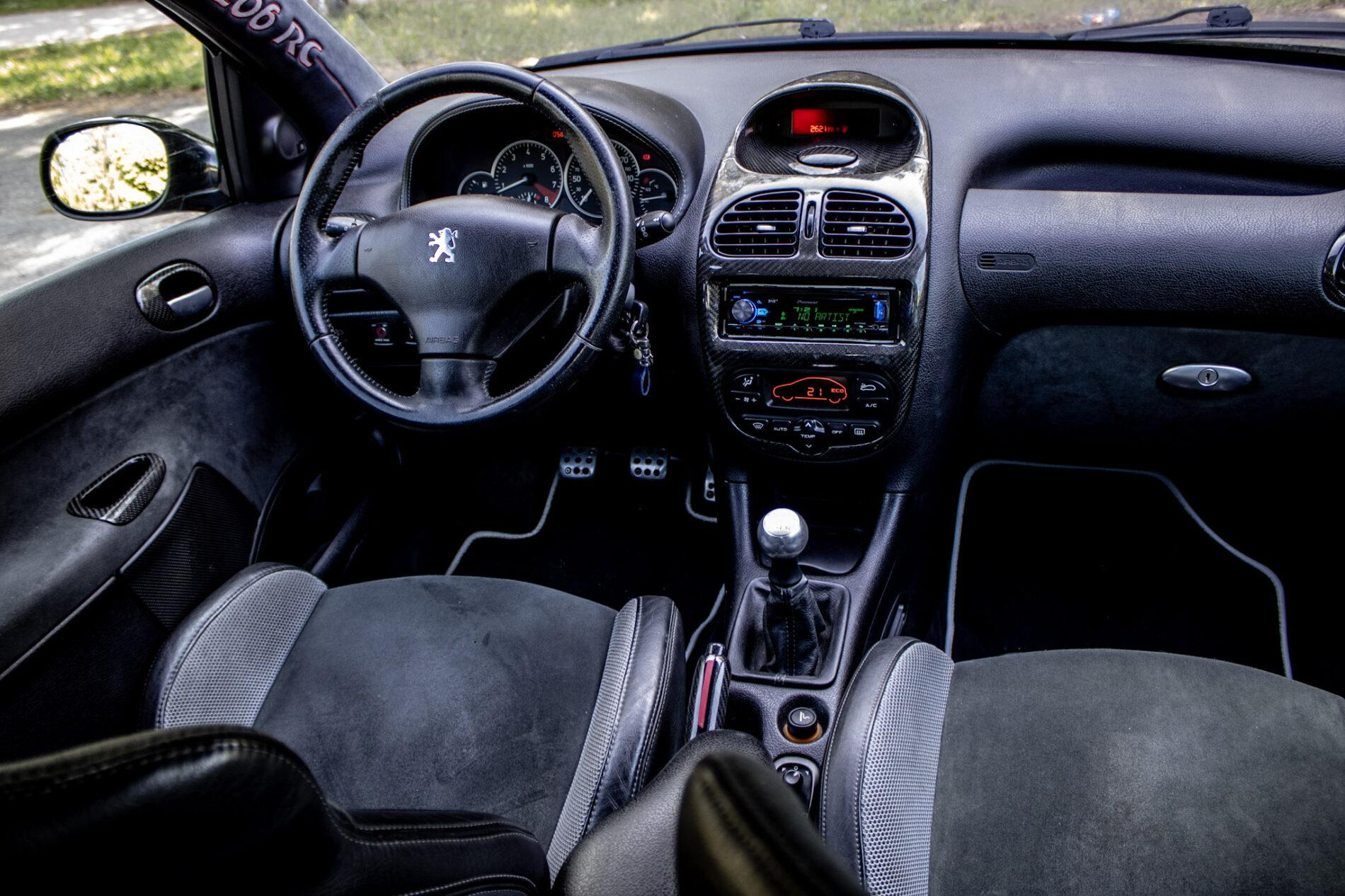 2003 Peugeot 206 RC, čierna hatchback, 58 219 km