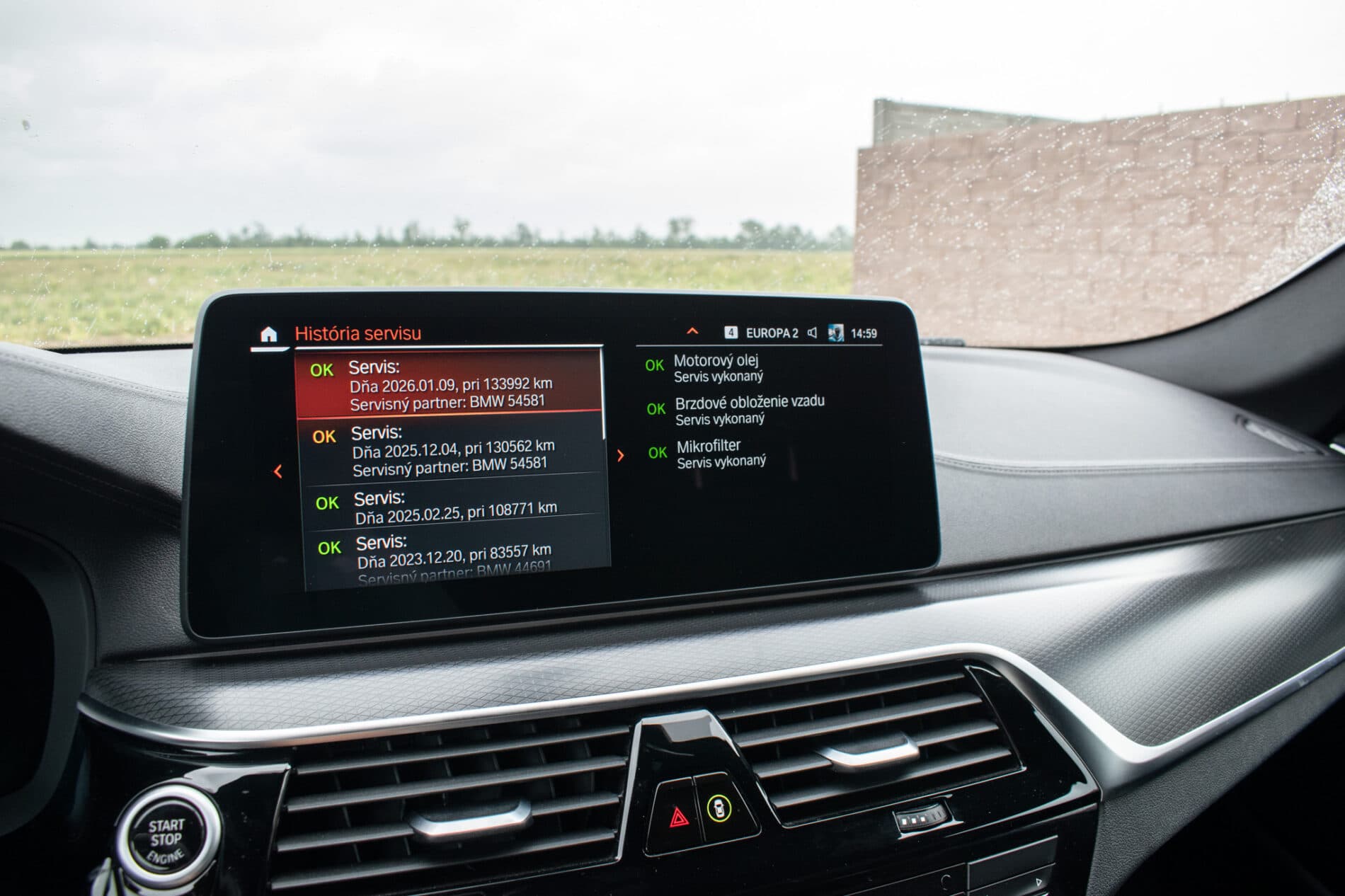 2020 BMW 540d, biela kombi, 140 786 km