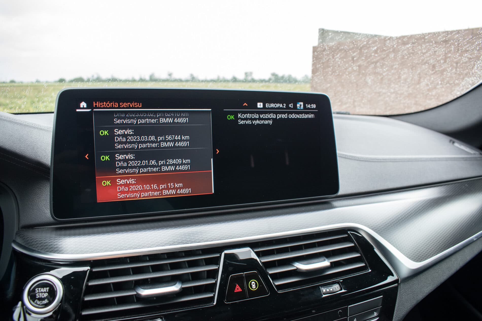 2020 BMW 540d, biela kombi, 140 786 km
