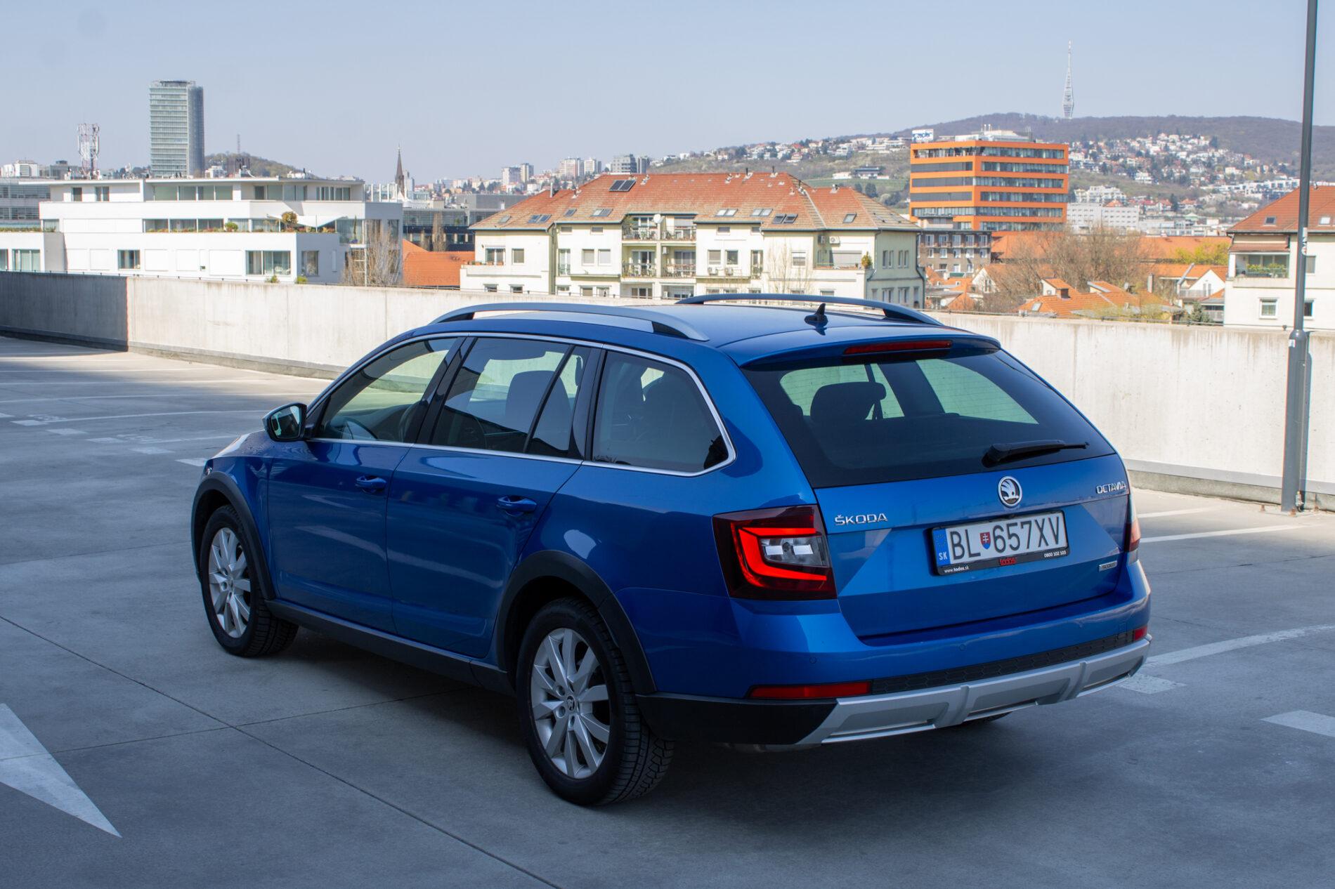 2019 Skoda Octavia RS, modrá kombi, 256 013 km