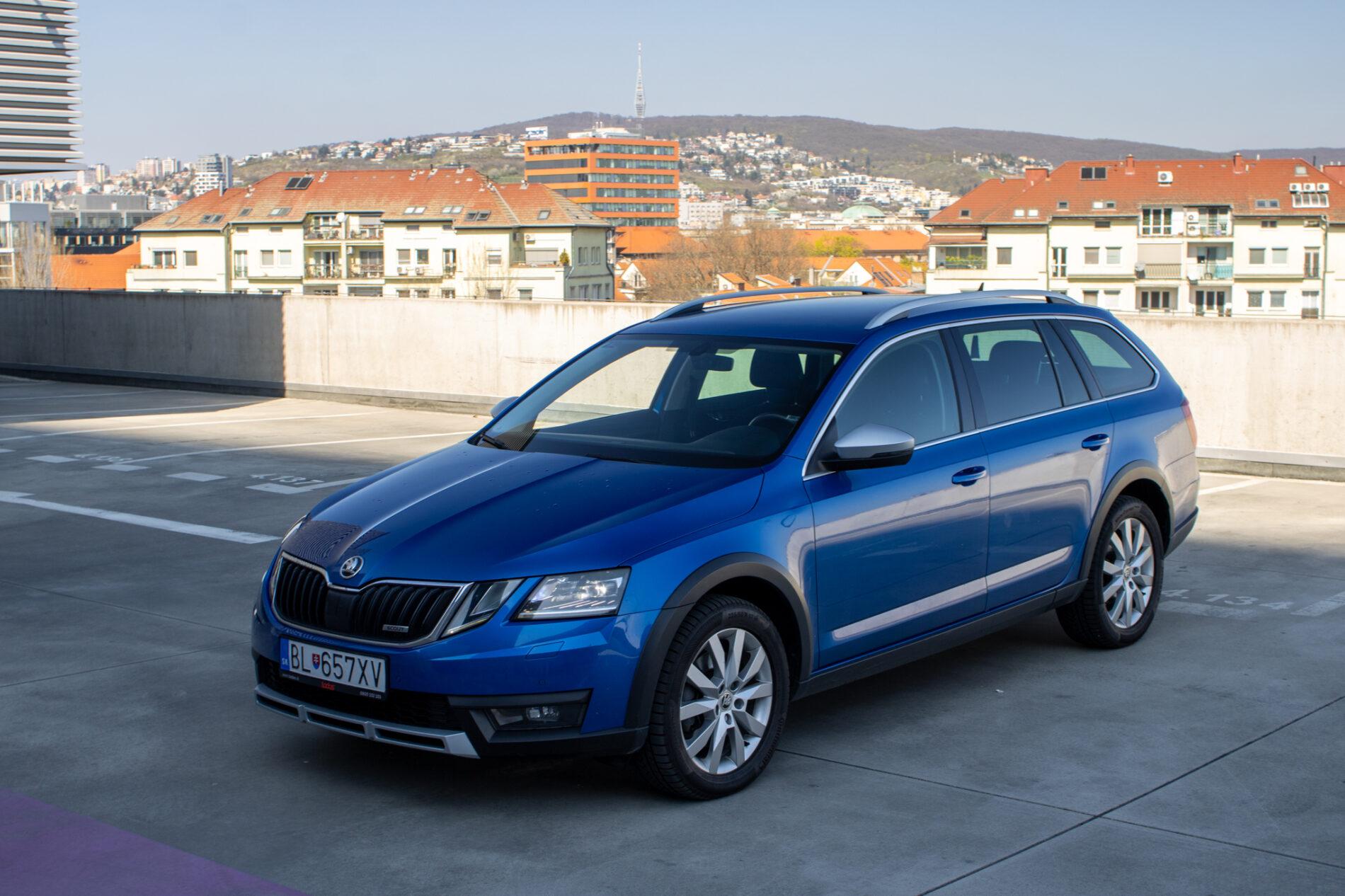 2019 Skoda Octavia RS, modrá kombi, 256 013 km