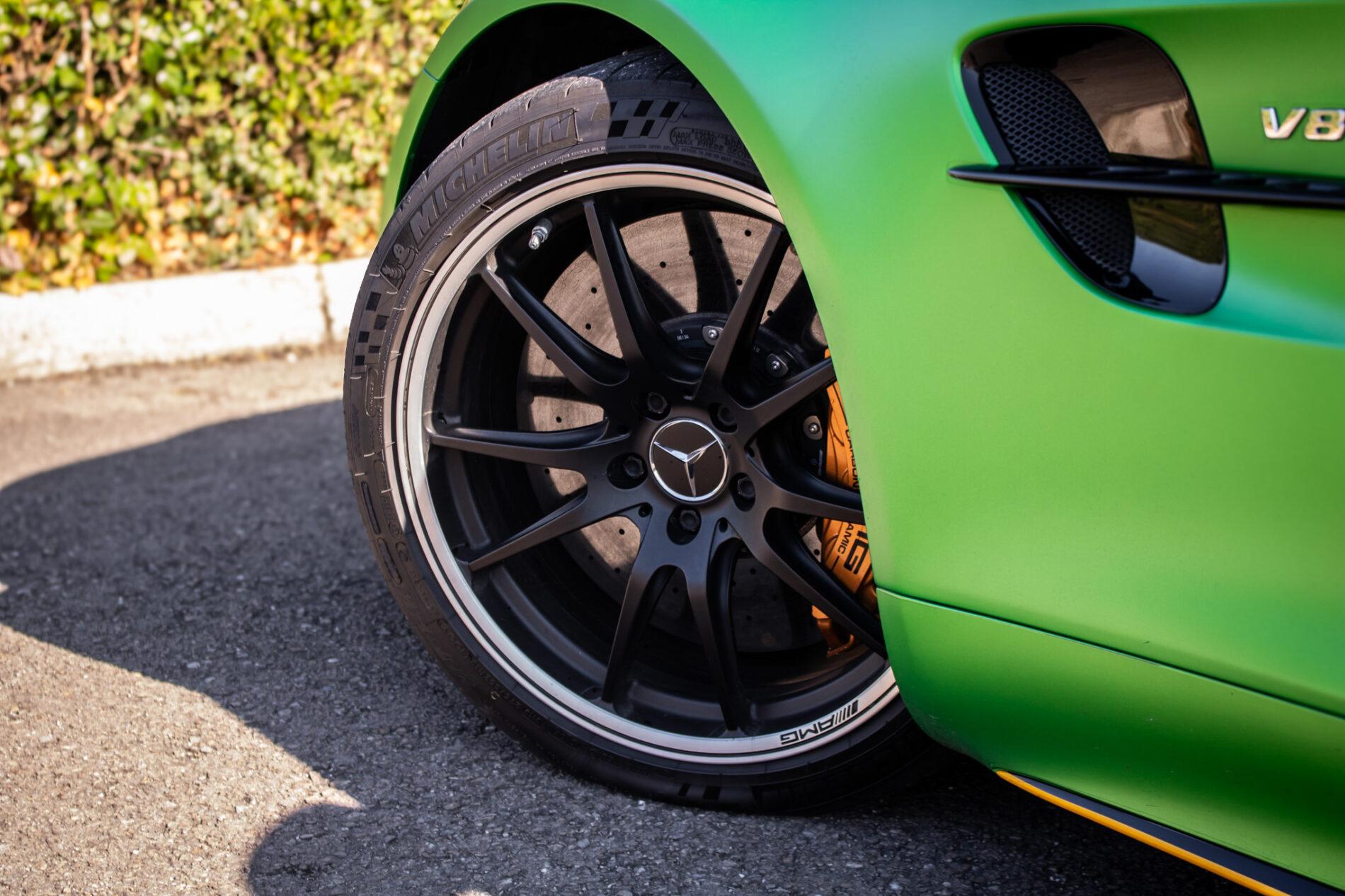 2019 Mercedes-Benz AMG GT R, zelená kupé, 12 987 km